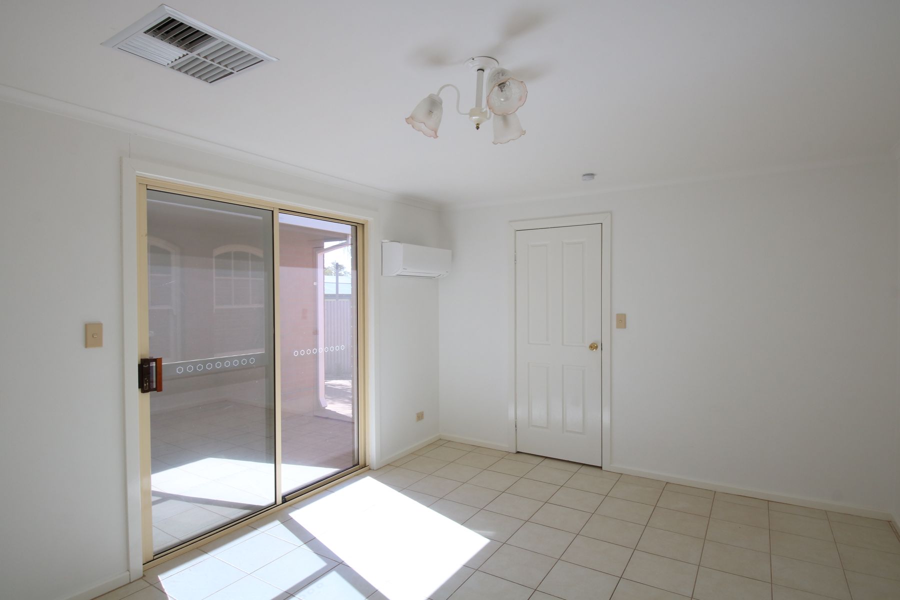 2 Campbell Street, Broken Hill NSW 2880, Broken Hill - Thumbnail 2