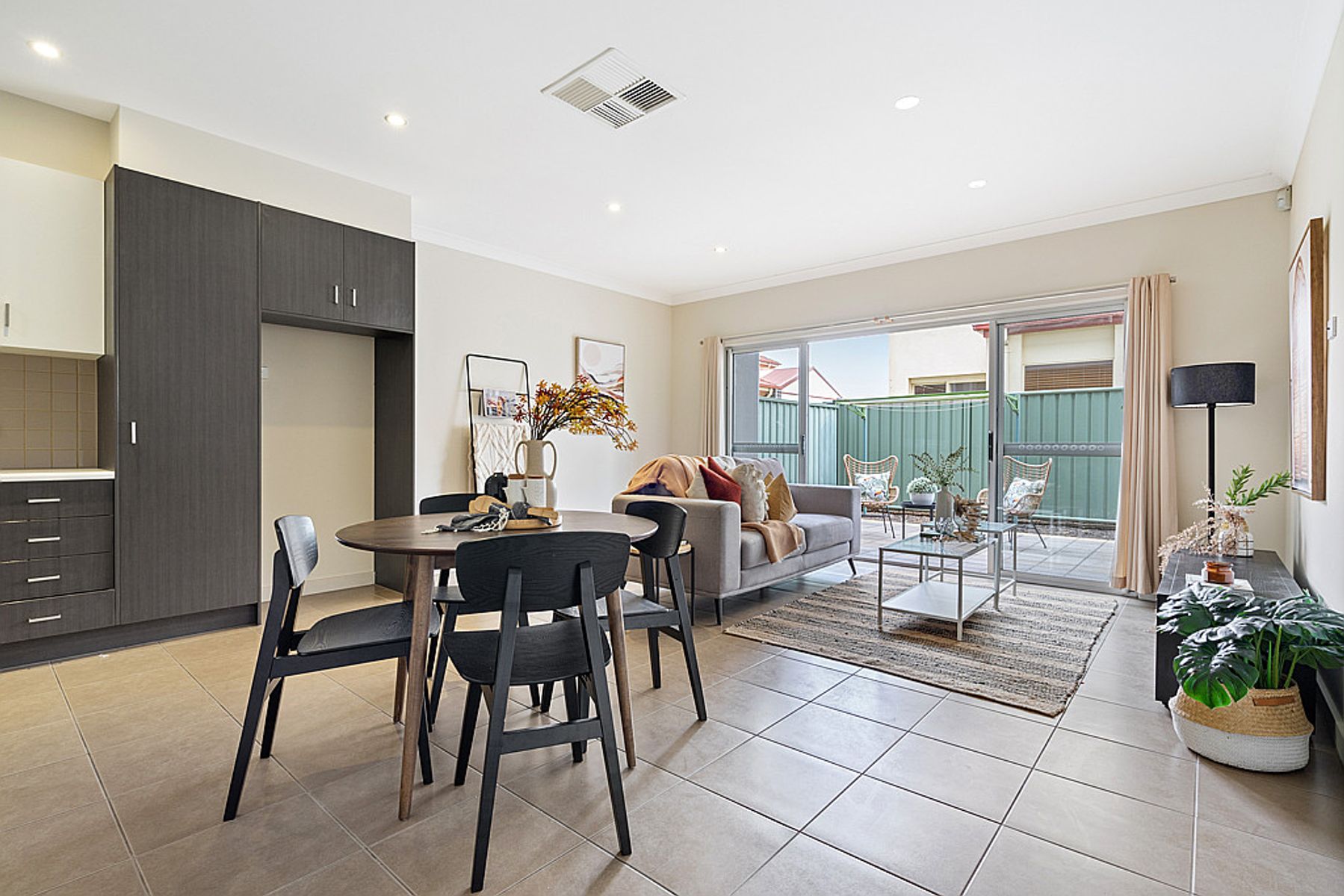 8 Mackenzie Circuit, Mawson Lakes, SA 5095, Mawson Lakes - Thumbnail 3