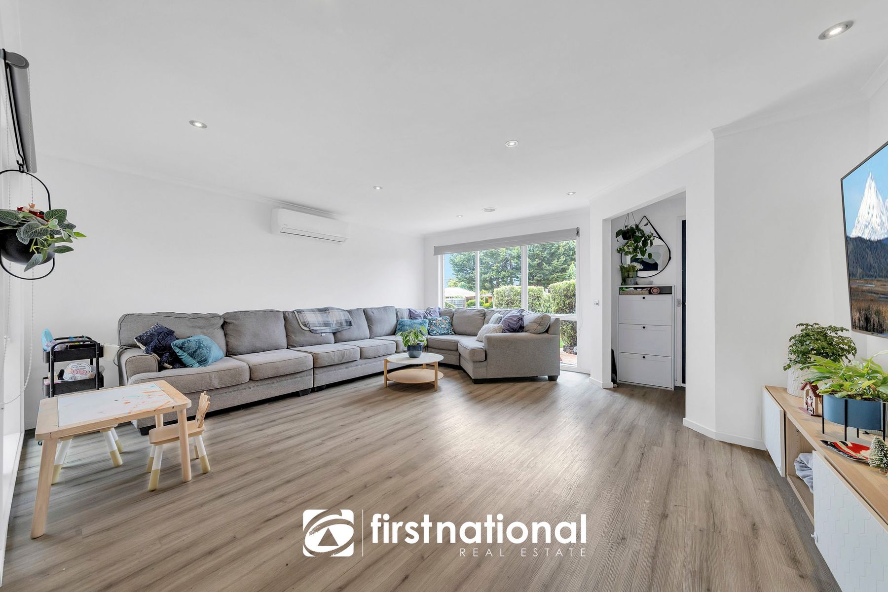 5 Ireland Avenue, Narre Warren VIC 3805, Narre Warren - Thumbnail 4