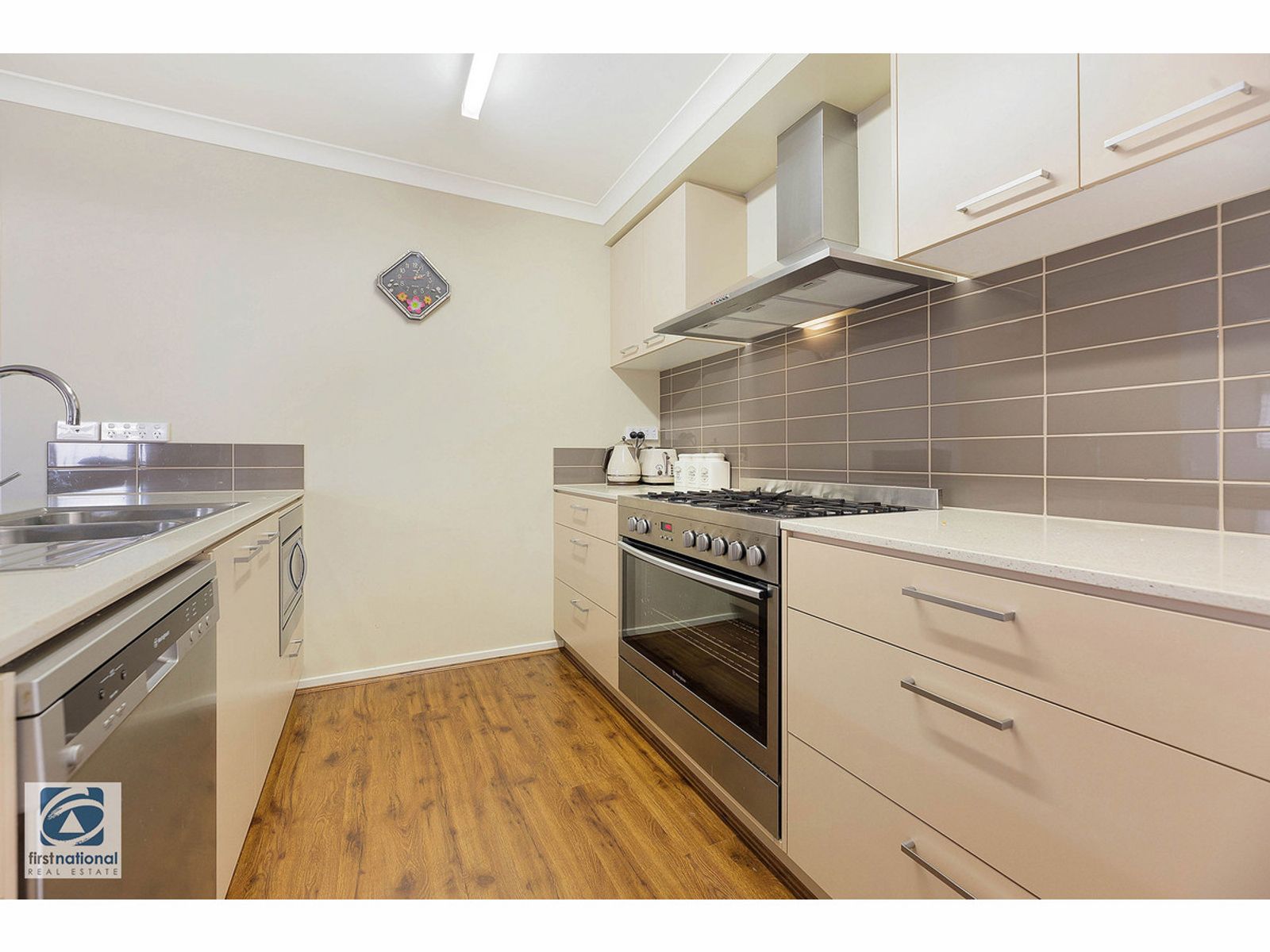 7 Sunridge Avenue, Warragul, VIC 3820, Warragul - Thumbnail 4
