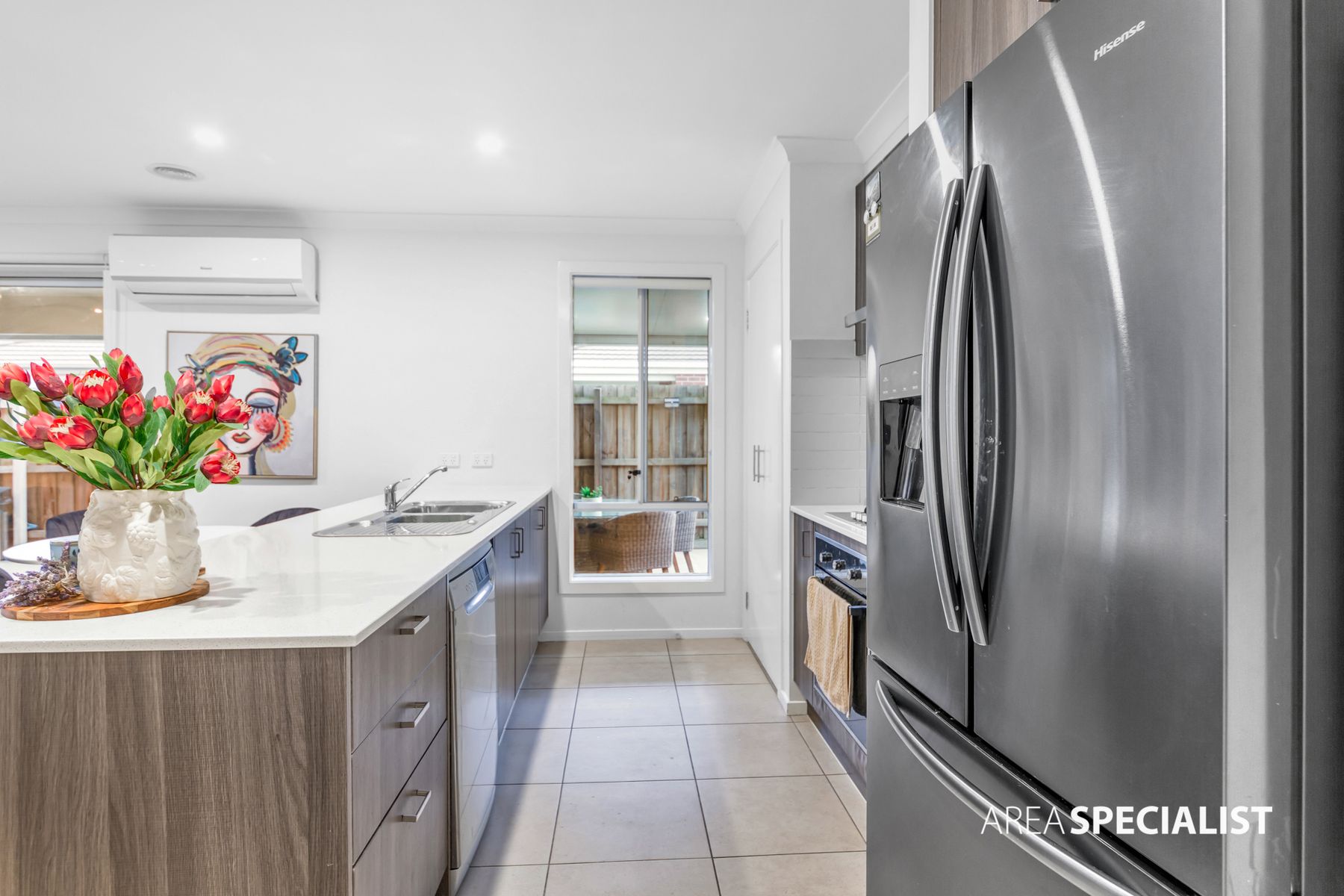 28 Newcastle Drive, Officer, VIC 3809, Officer - Thumbnail 6