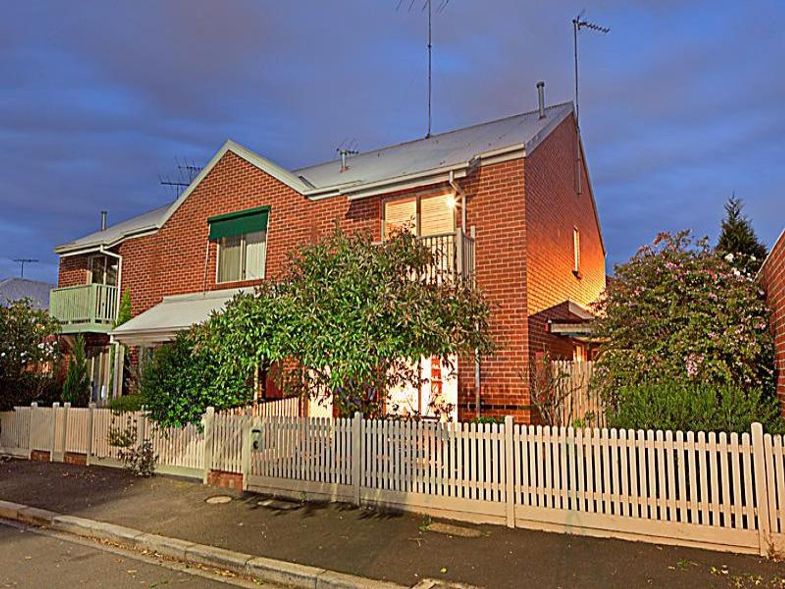 14 Graham Street, Kensington - Thumbnail 2