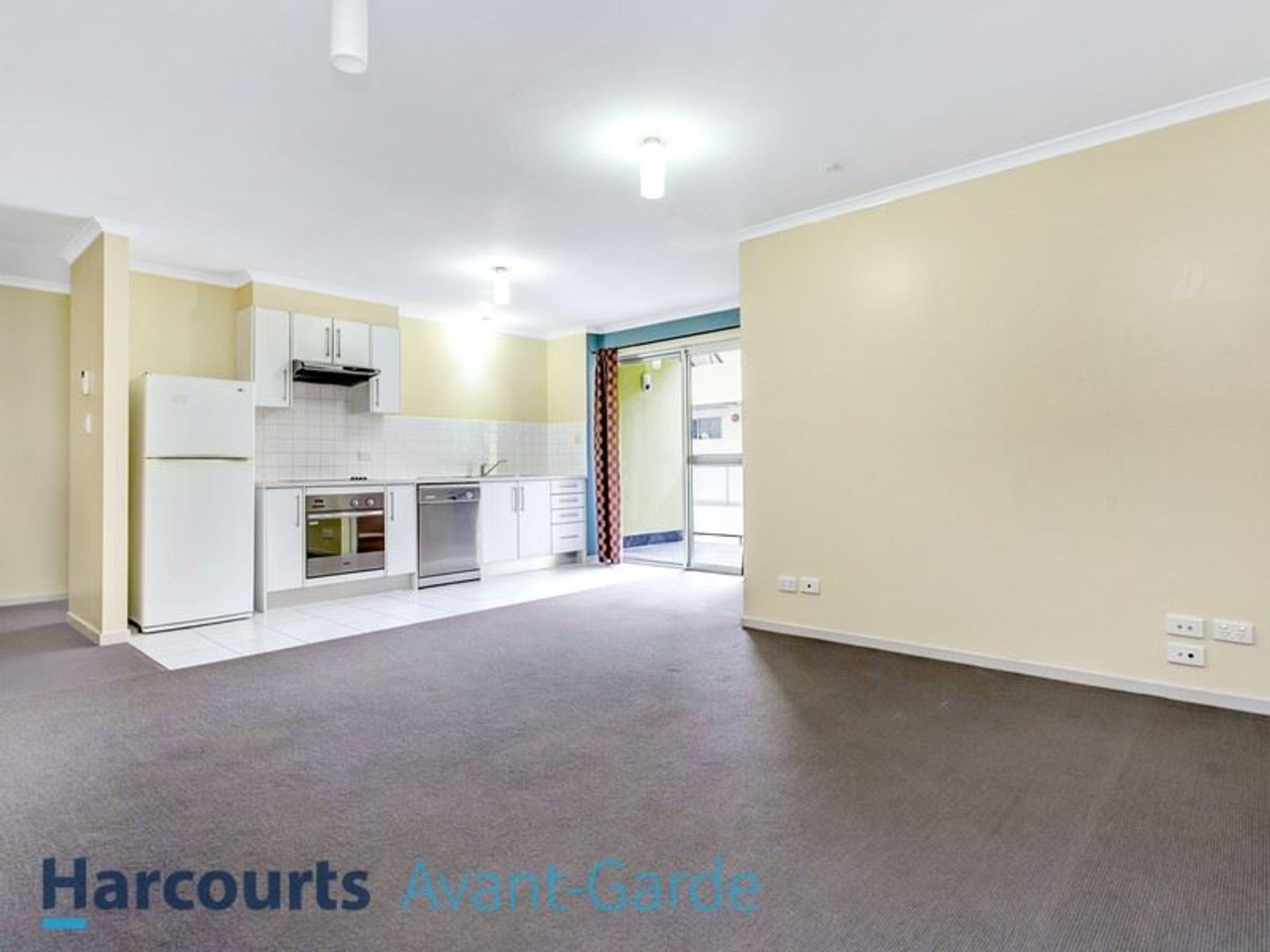 23/13, Mawson Lakes - Thumbnail 4