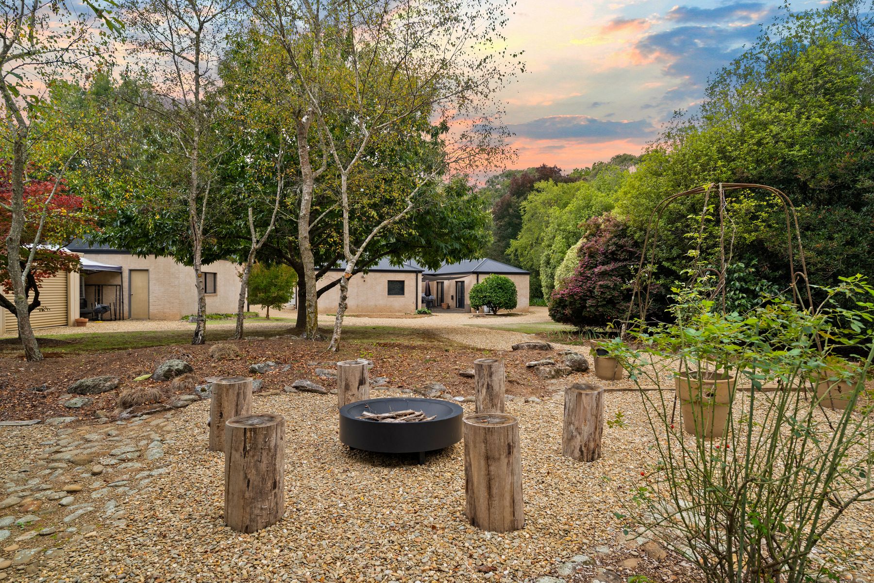 25 Ashwood Avenue, Bright VIC 3741, Bright - Thumbnail 3