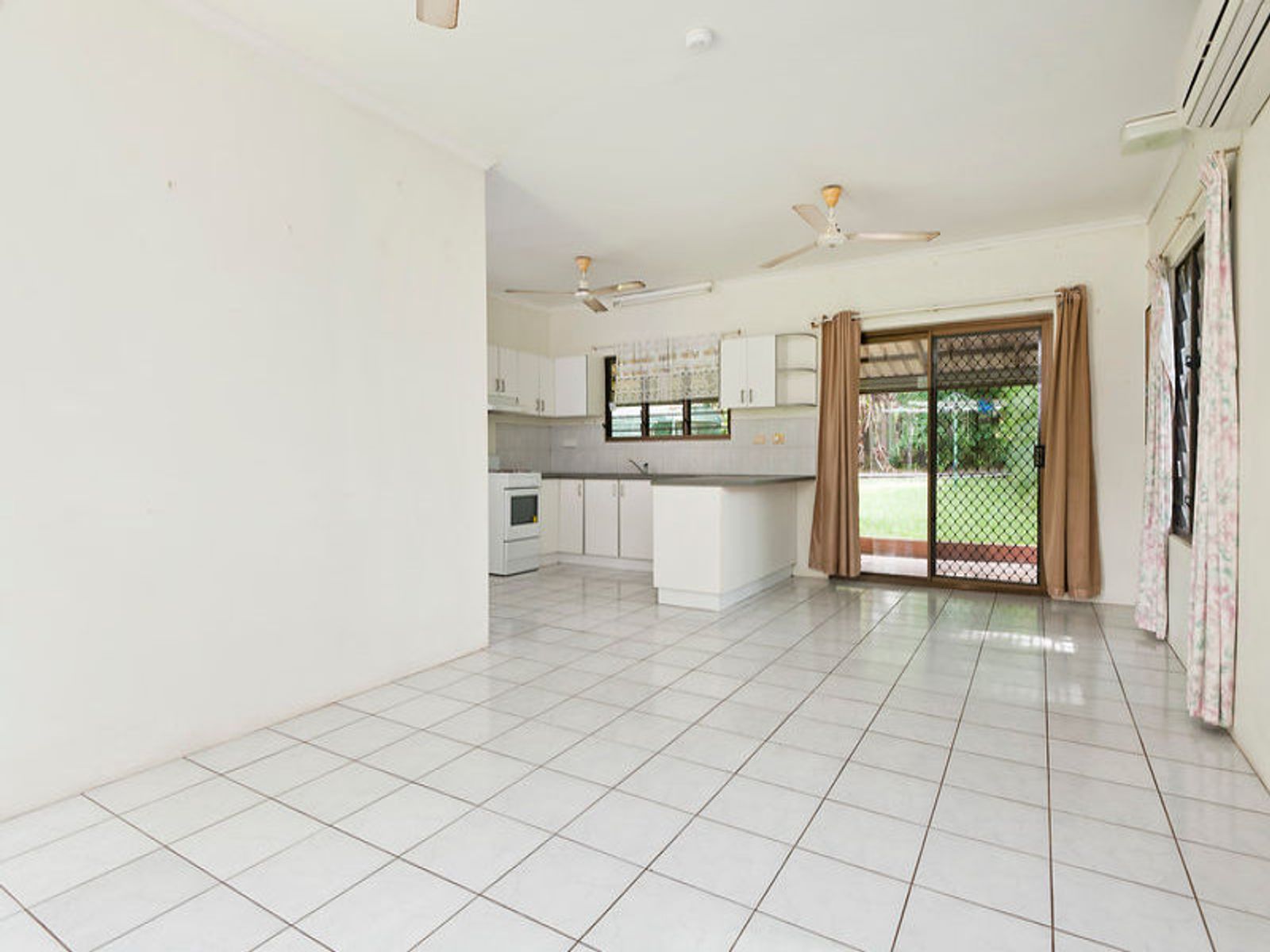 75 Sibbald Crescent, Woodroffe NT 0830, Woodroffe - Thumbnail 5