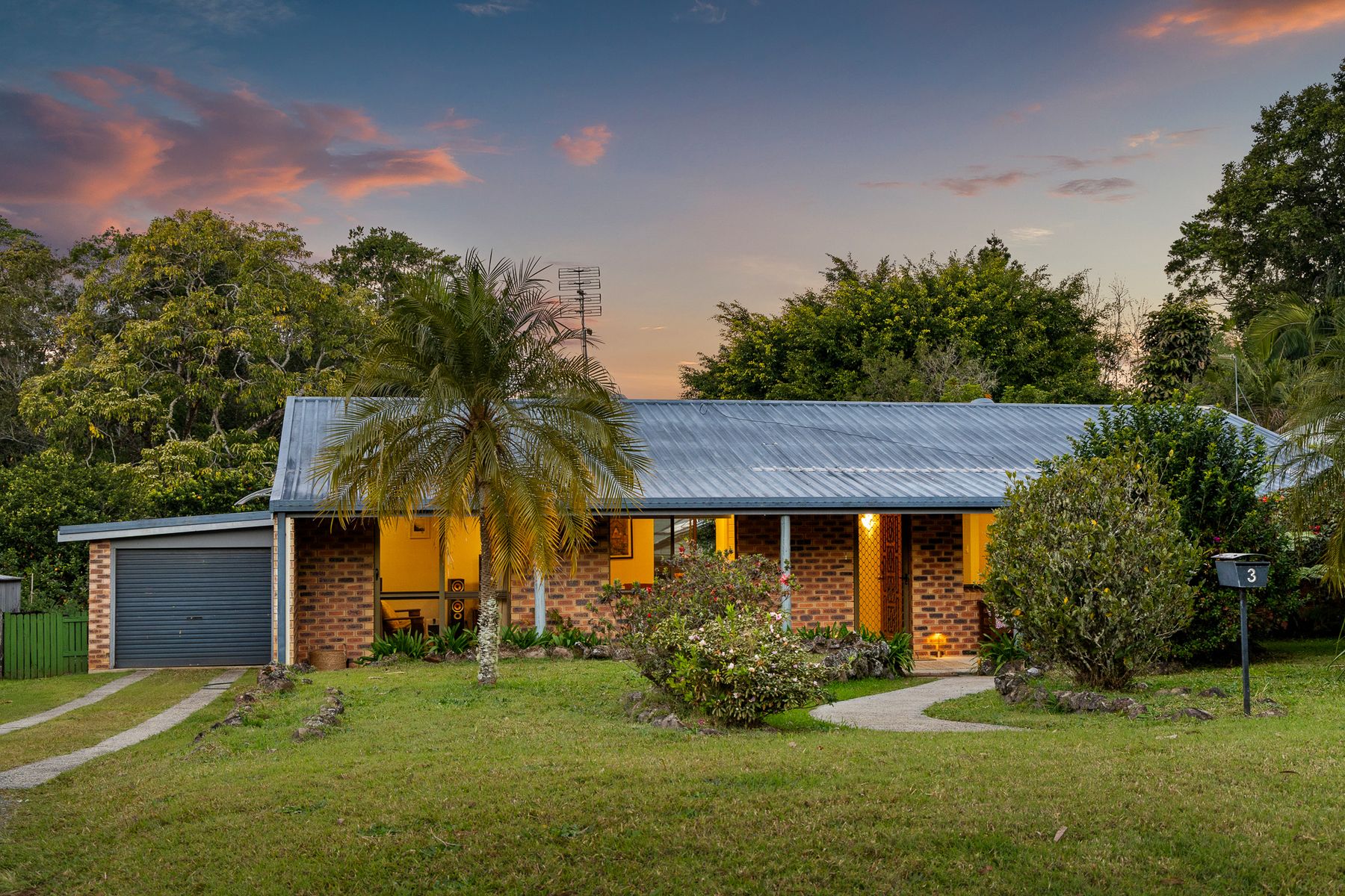3 Palm Tree Crescent, Bangalow NSW 2479, Bangalow - Thumbnail 2