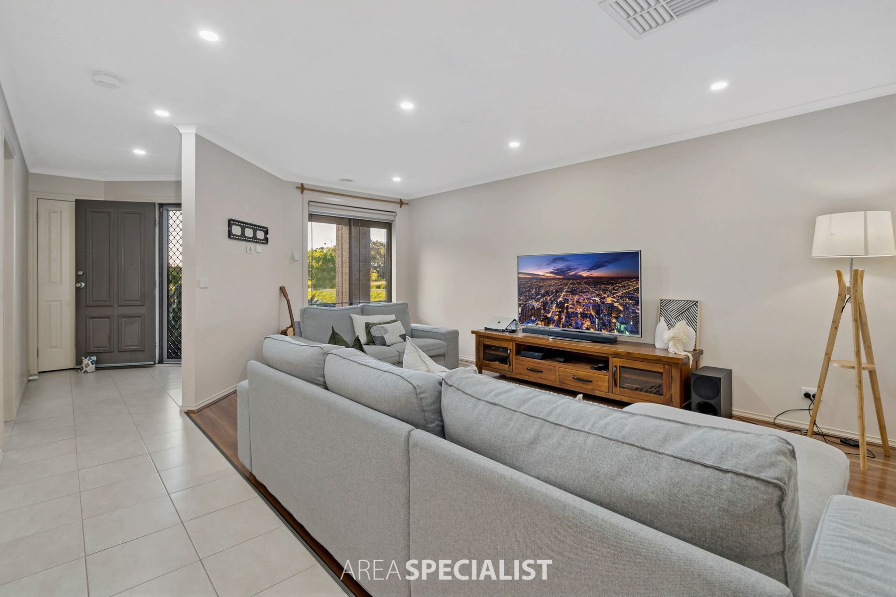 14 Hertford Court, Cranbourne North, VIC 3977, Cranbourne North - Thumbnail 5