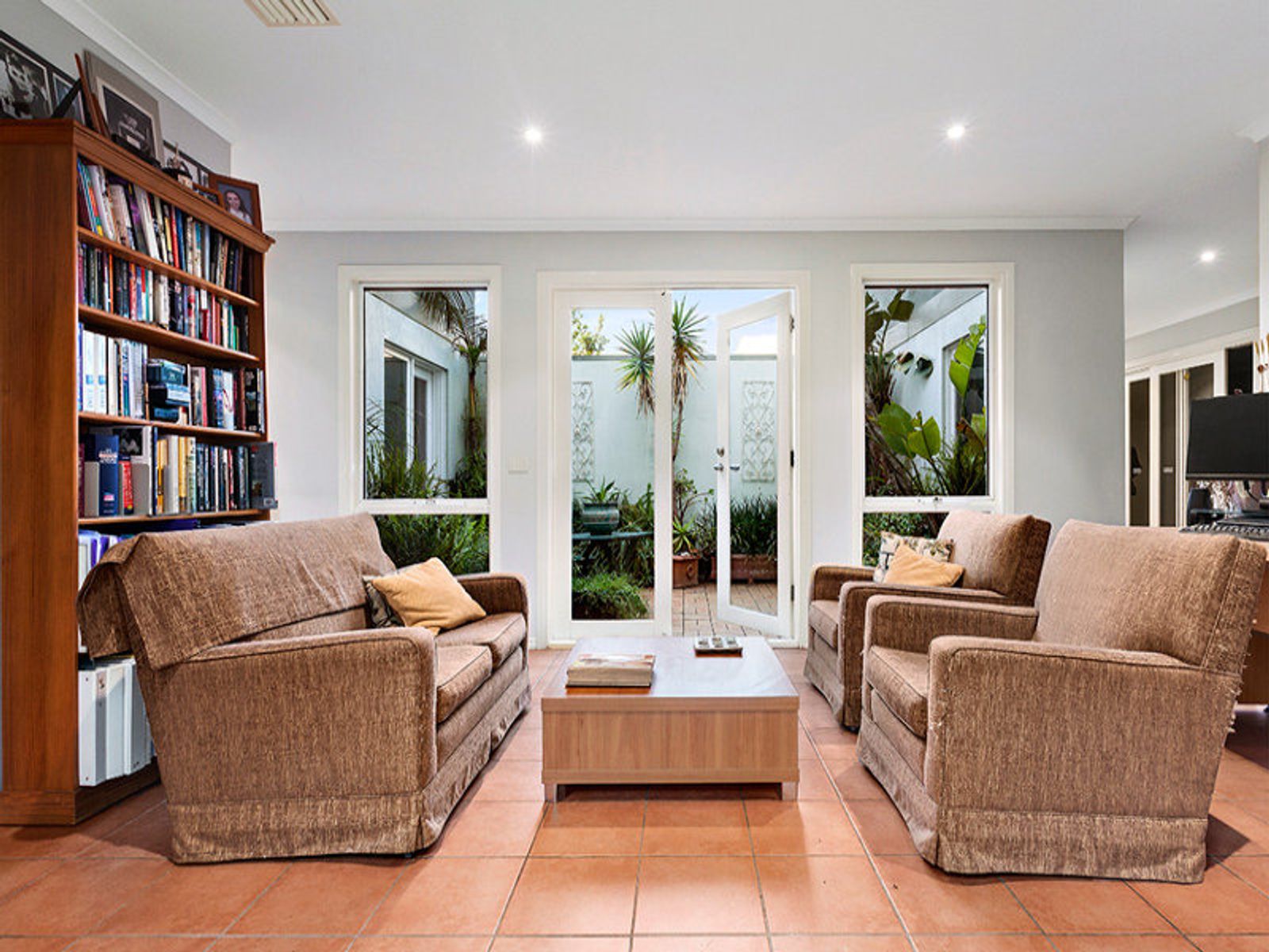 56 Willis Street, Kensington - Thumbnail 3