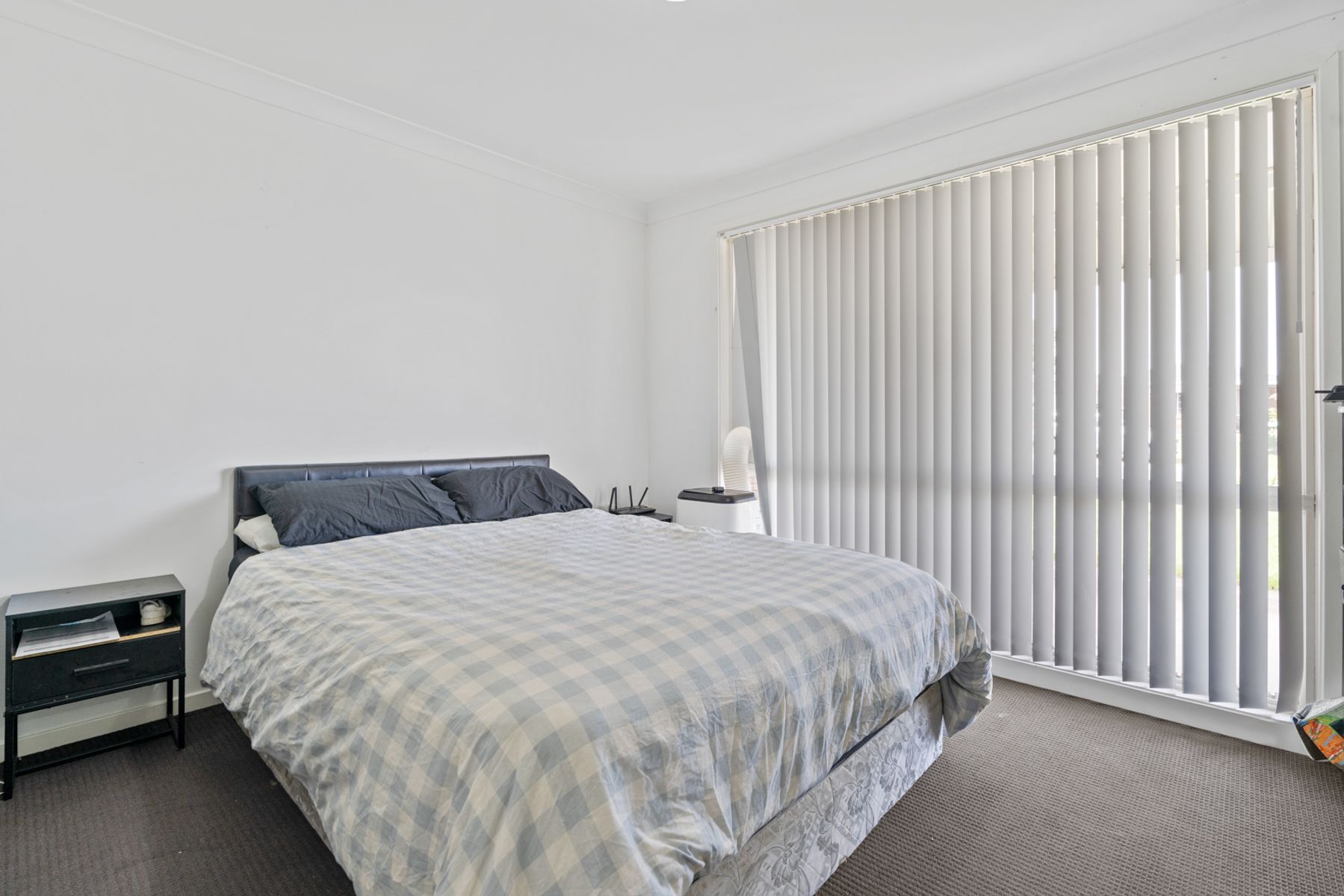 25 Sebastian Avenue, Rosemeadow NSW 2560, Rosemeadow - Thumbnail 4