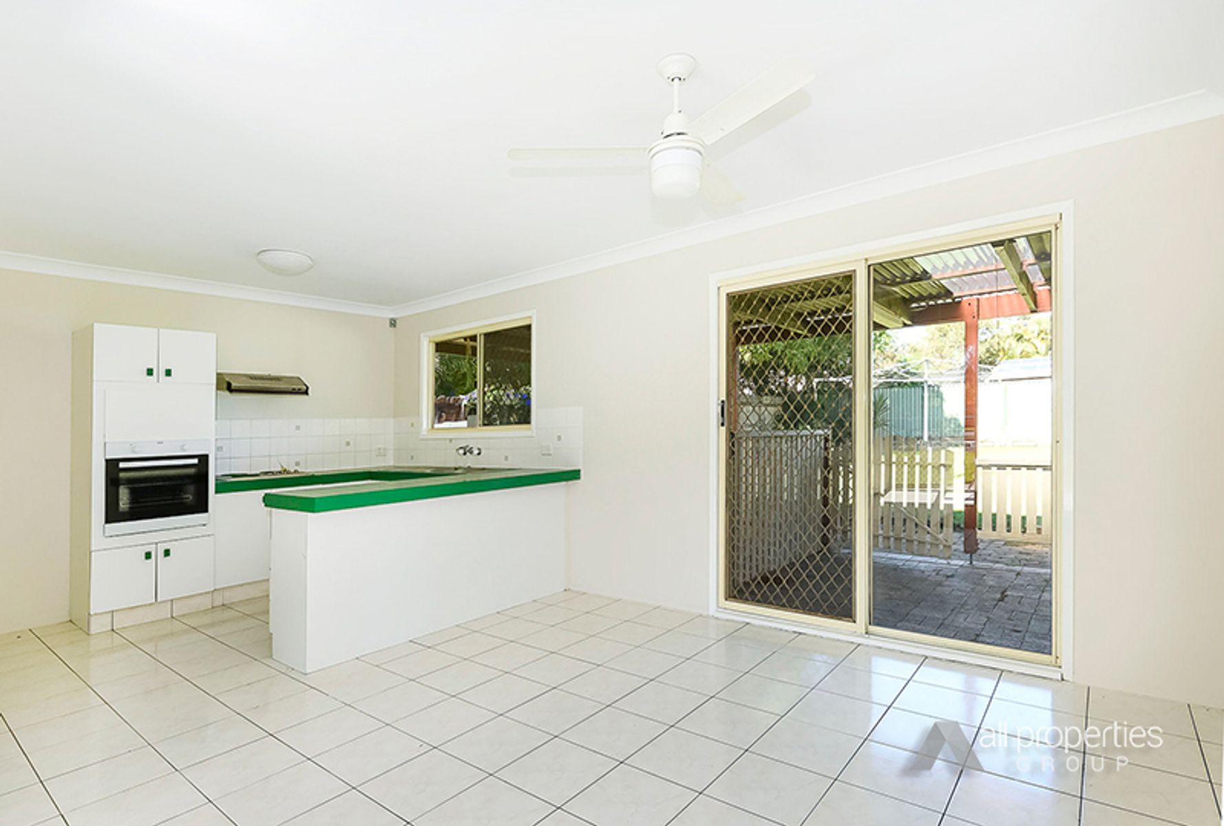 579 Browns Plains Road, Crestmead QLD 4132, Crestmead - Thumbnail 2