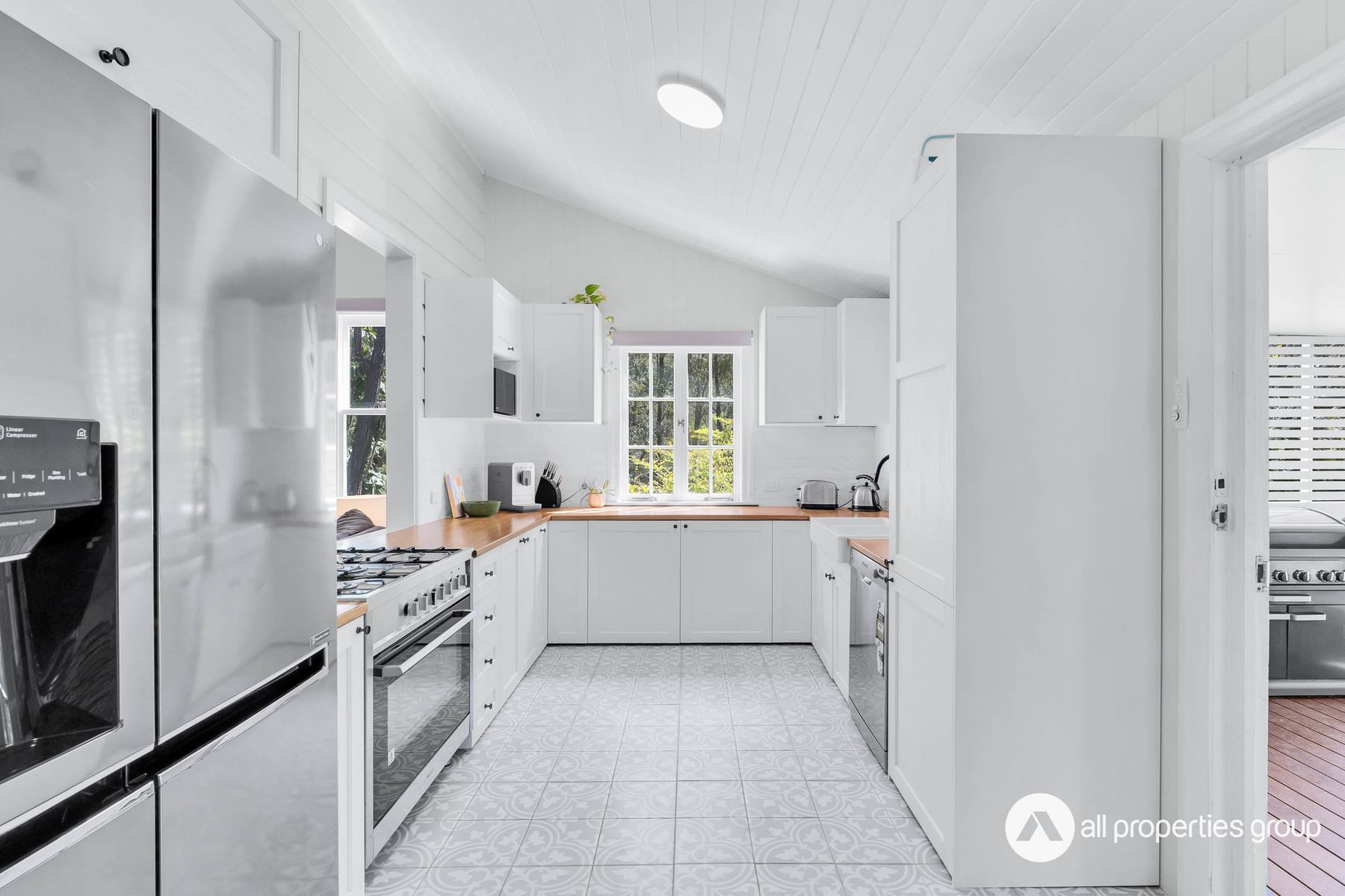 10 Ella Place, Windaroo QLD 4207, Windaroo - Thumbnail 2