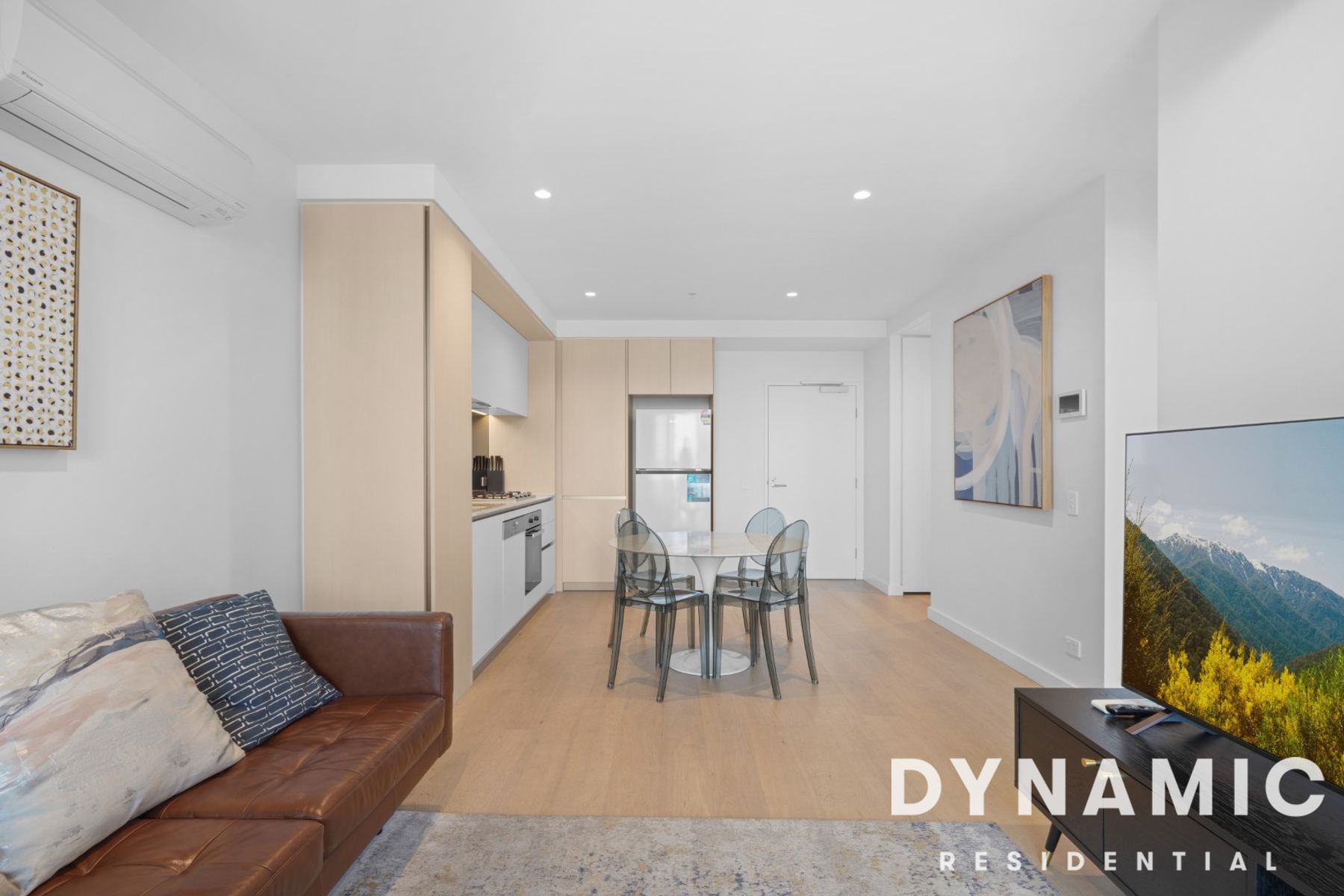 1910/628 Flinders St, Docklands, Docklands - Thumbnail 2