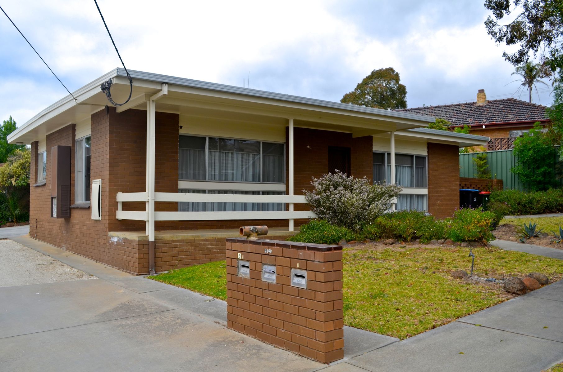 1/3 Park Street, Strathdale VIC 3550