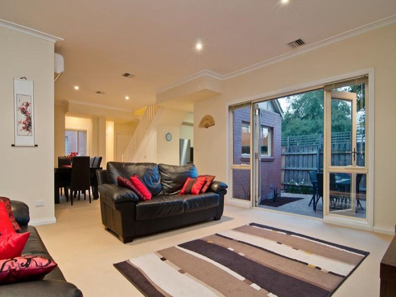 2/4 Chatham Street, Flemington - Thumbnail 2