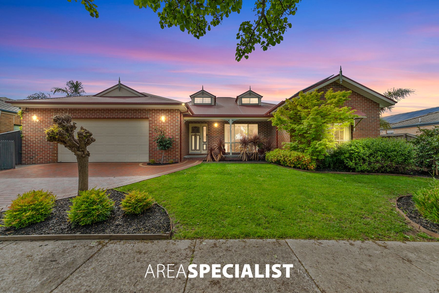 28 Henry Lawson Drive, Pakenham, VIC 3810, Pakenham - Thumbnail 2