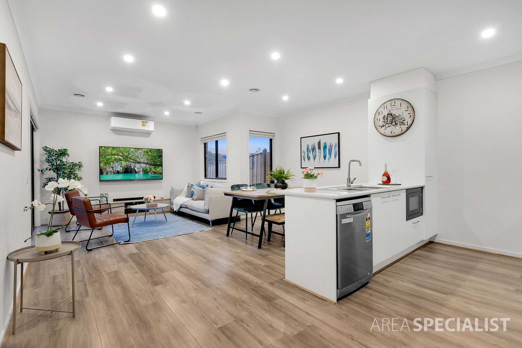32 Garrard Crescent, Clyde, VIC 3978, Clyde - Thumbnail 4