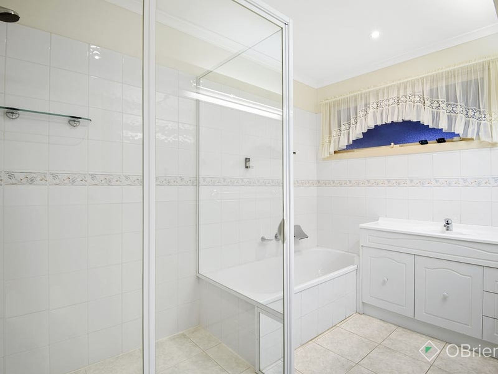 17 Essex Park Drive, Endeavour Hills, VIC 3802, Endeavour Hills - Thumbnail 6