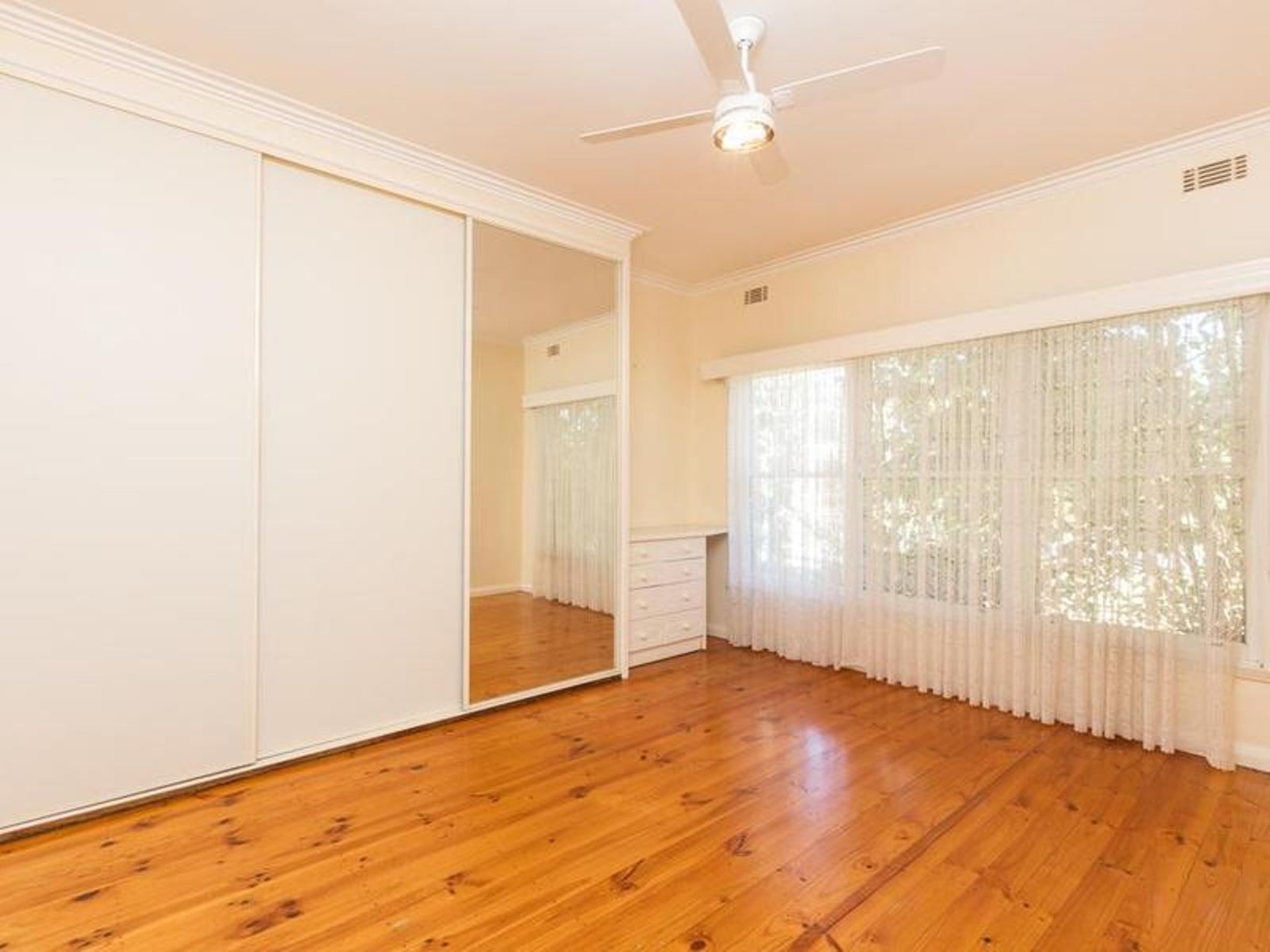 14 Bowen Crescent, Mildura - Thumbnail 8