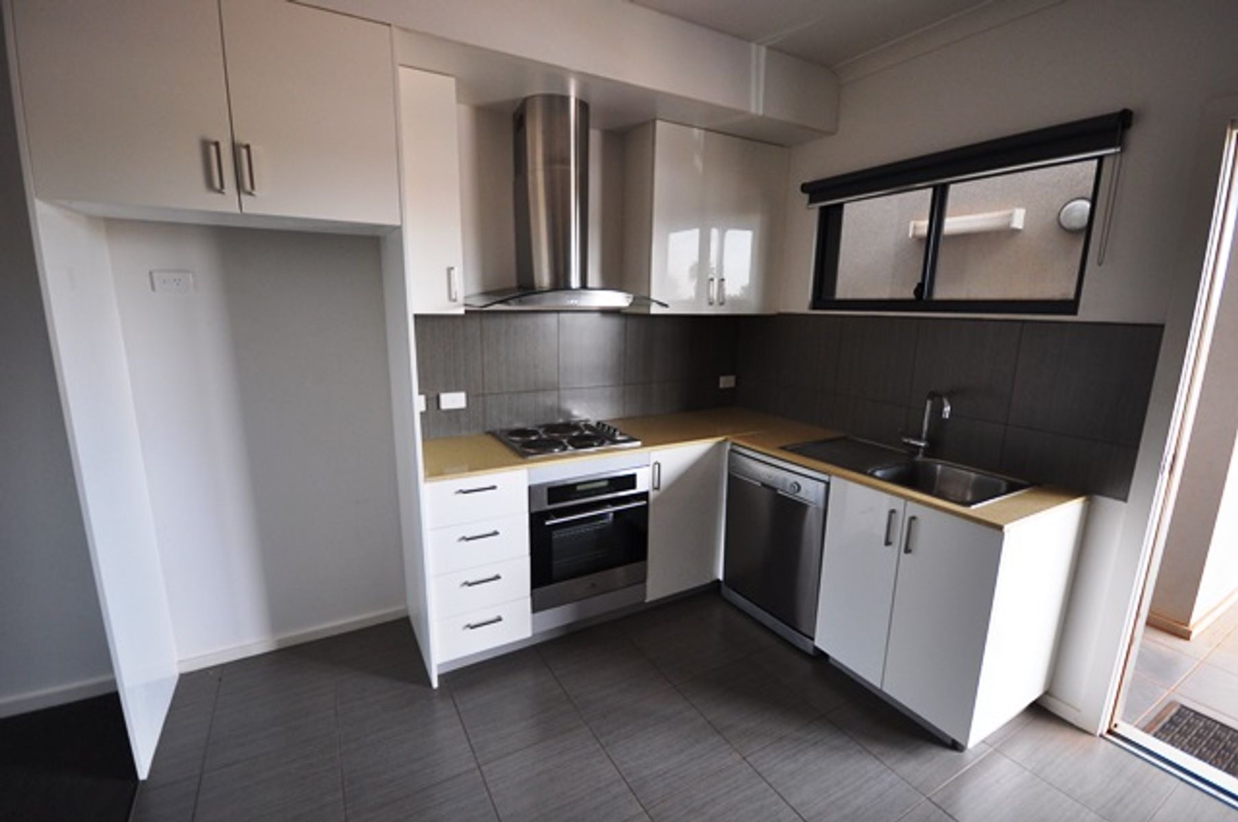 6/8 Beacon Close, South Hedland WA 6722, South Hedland - Thumbnail 5