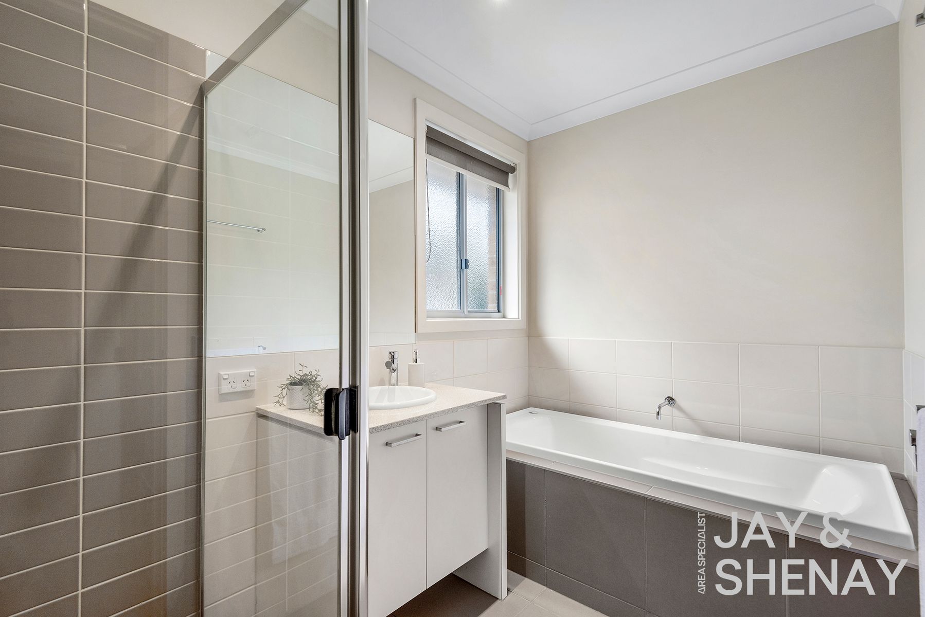 23 Barrier Reef Circuit, Endeavour Hills, Endeavour Hills - Thumbnail 8