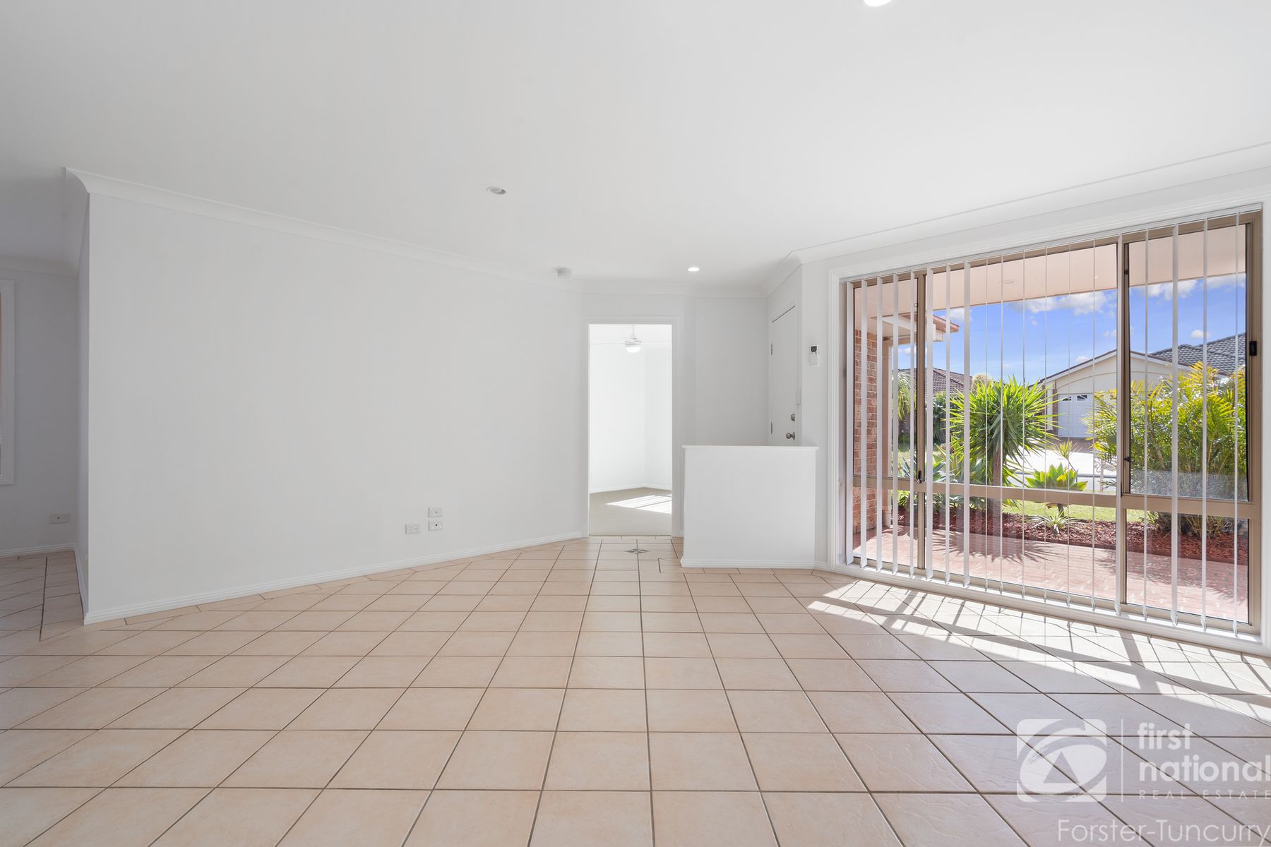 8 Hakea Place, Tuncurry NSW 2428, Tuncurry - Thumbnail 2
