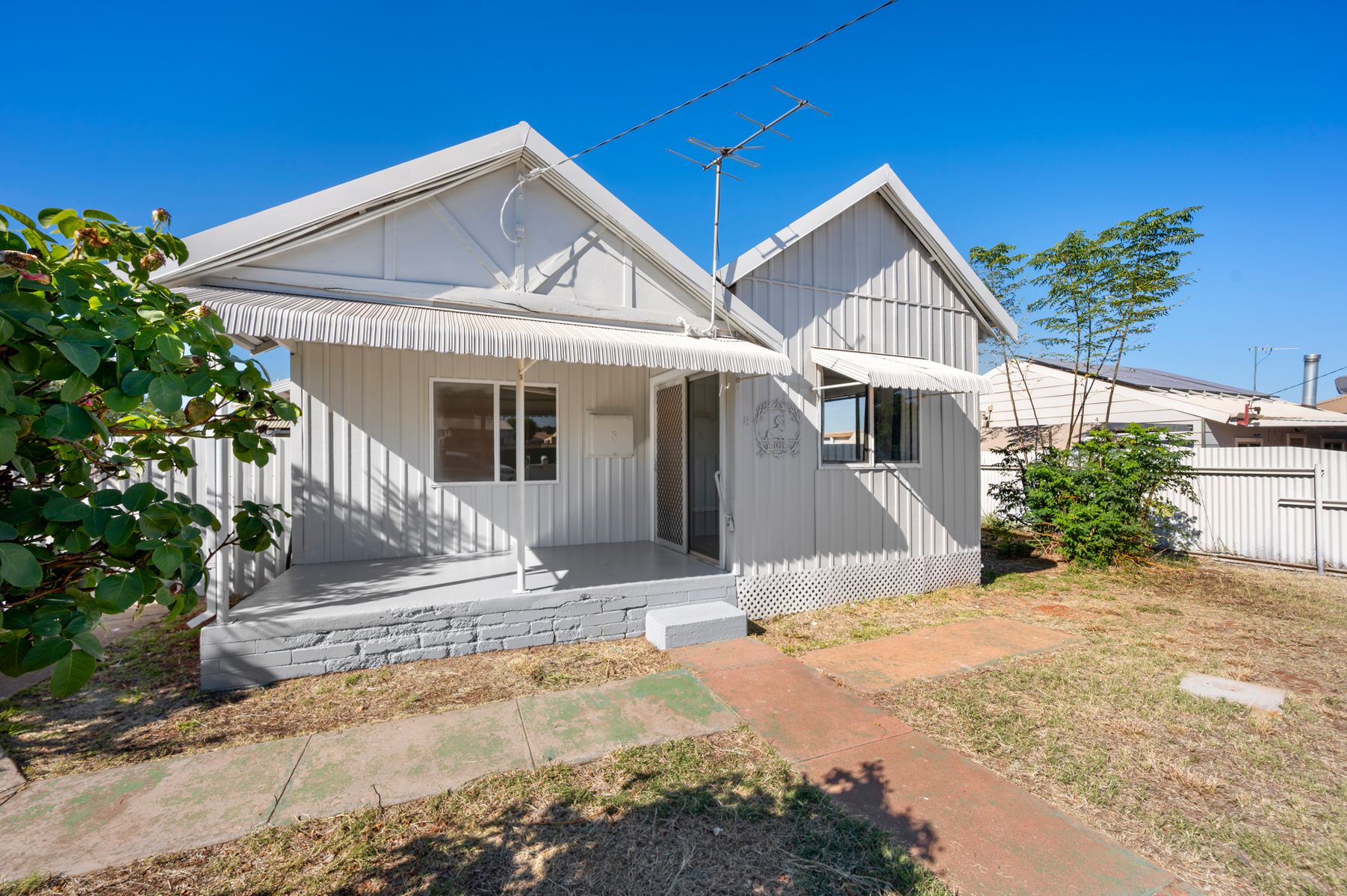 8 Oberthur Street, South Kalgoorlie WA 6430, South Kalgoorlie - Image 1