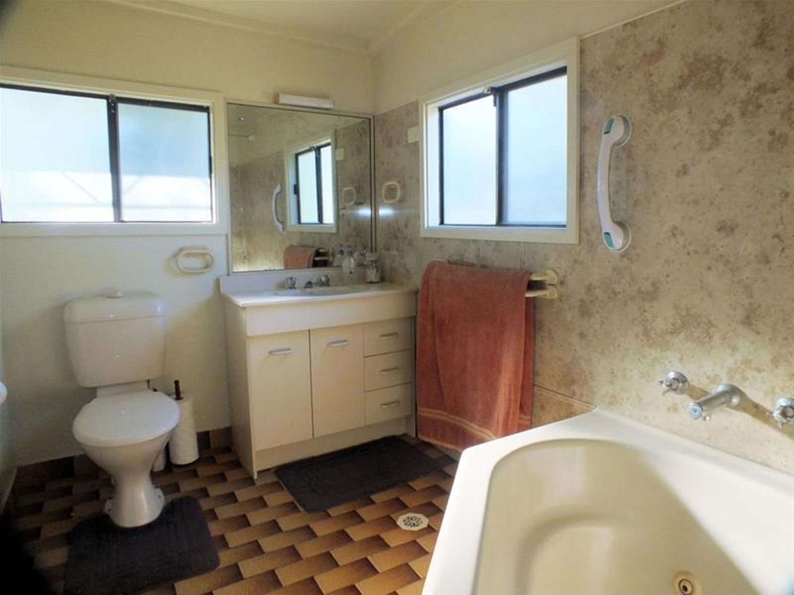 66 Pooncarie Road, Menindee - Thumbnail 8