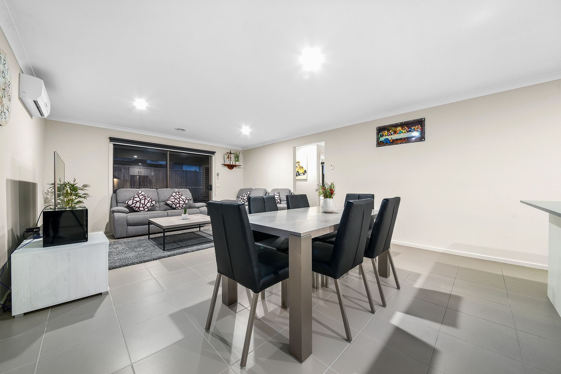 8 Sark Street, Clyde North, VIC 3978, Clyde North - Thumbnail 7