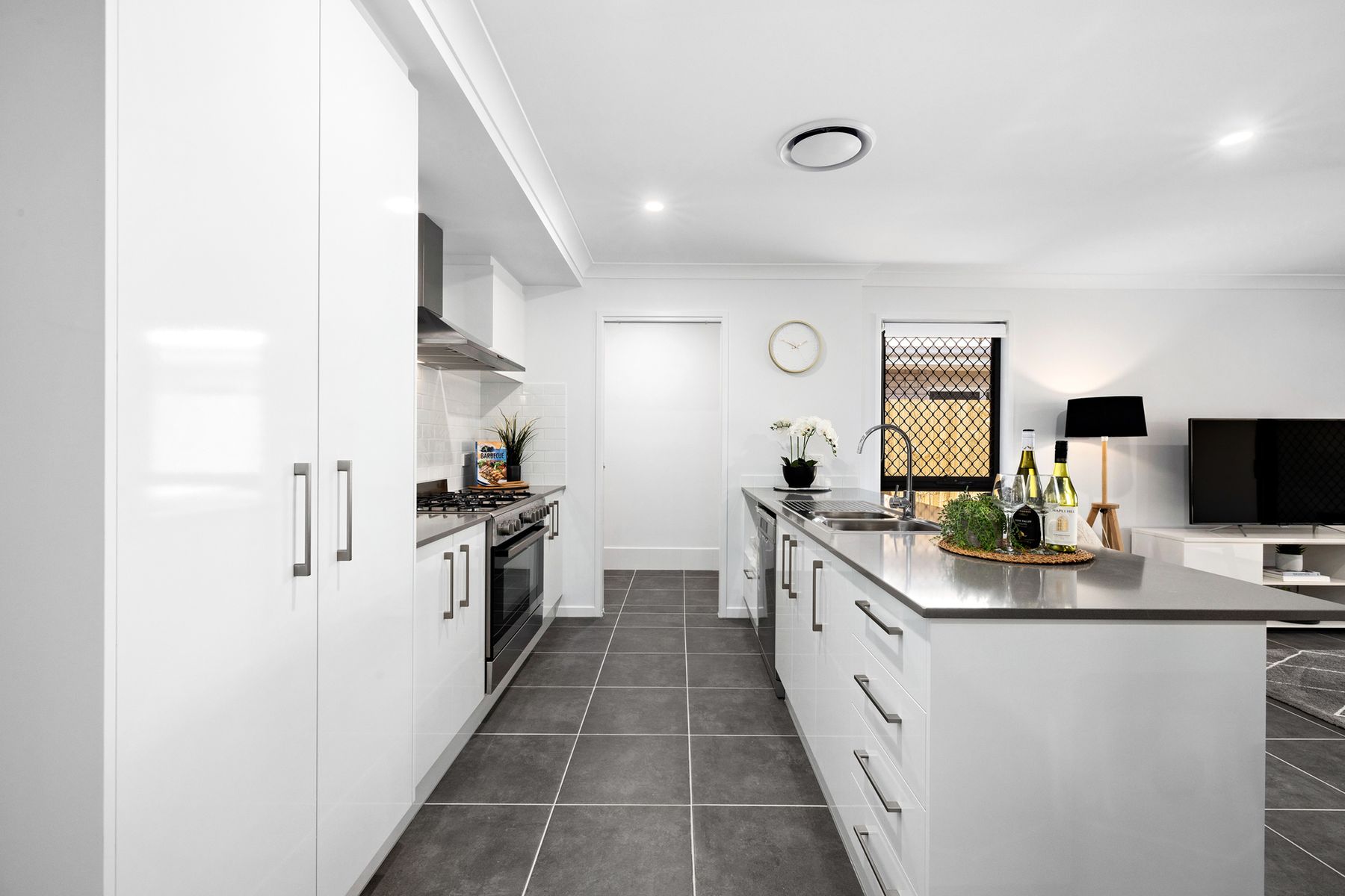 63 Hilltop Circuit, Pallara QLD 4110, Pallara - Thumbnail 4