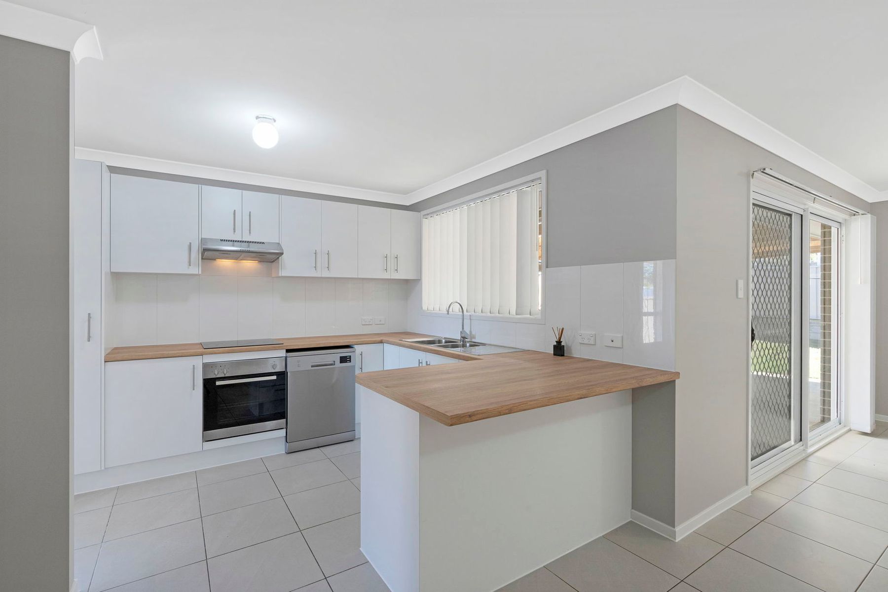 124 & 124A Panorama Avenue, Charmhaven, NSW 2263, Charmhaven - Thumbnail 7