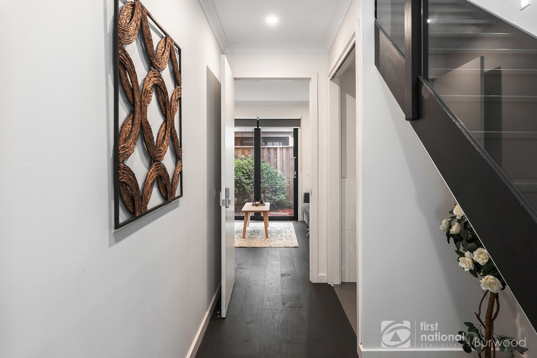 15 Sunlight Road, Port Melbourne VIC 3207, Port Melbourne - Thumbnail 2