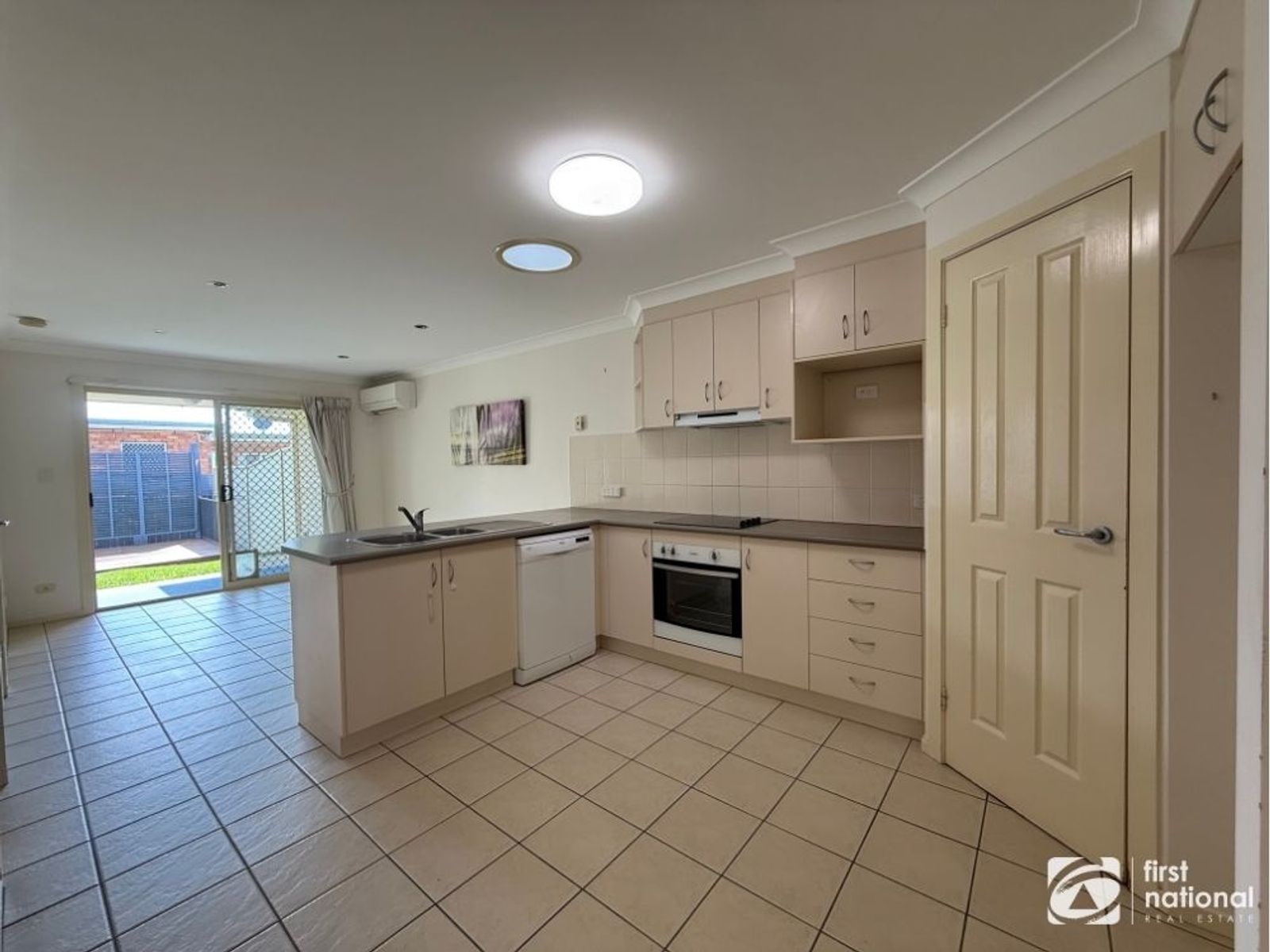 2/29 Meadow Street, Coffs Harbour NSW 2450, Coffs Harbour - Thumbnail 2