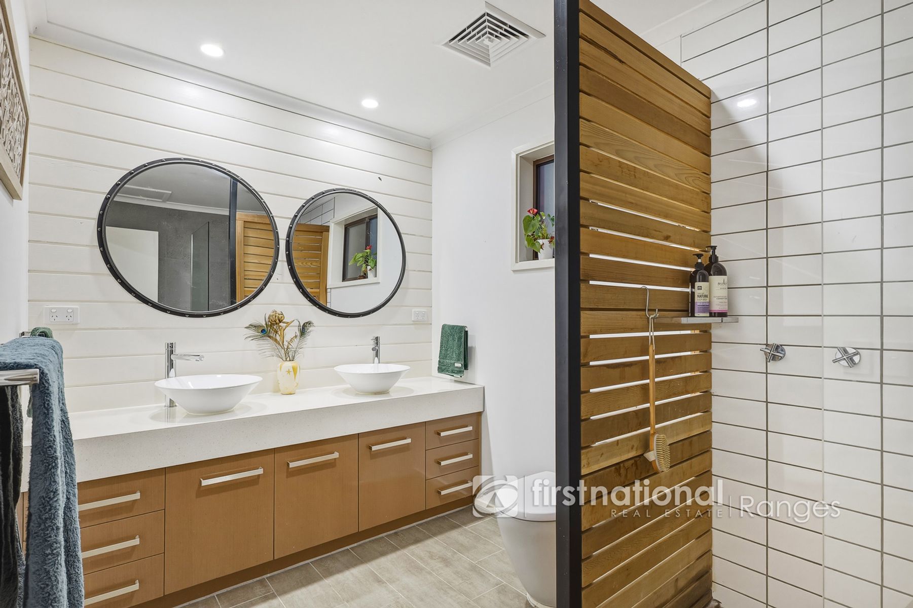 6 MacKenzie Street, Cockatoo VIC 3781, Cockatoo - Thumbnail 3
