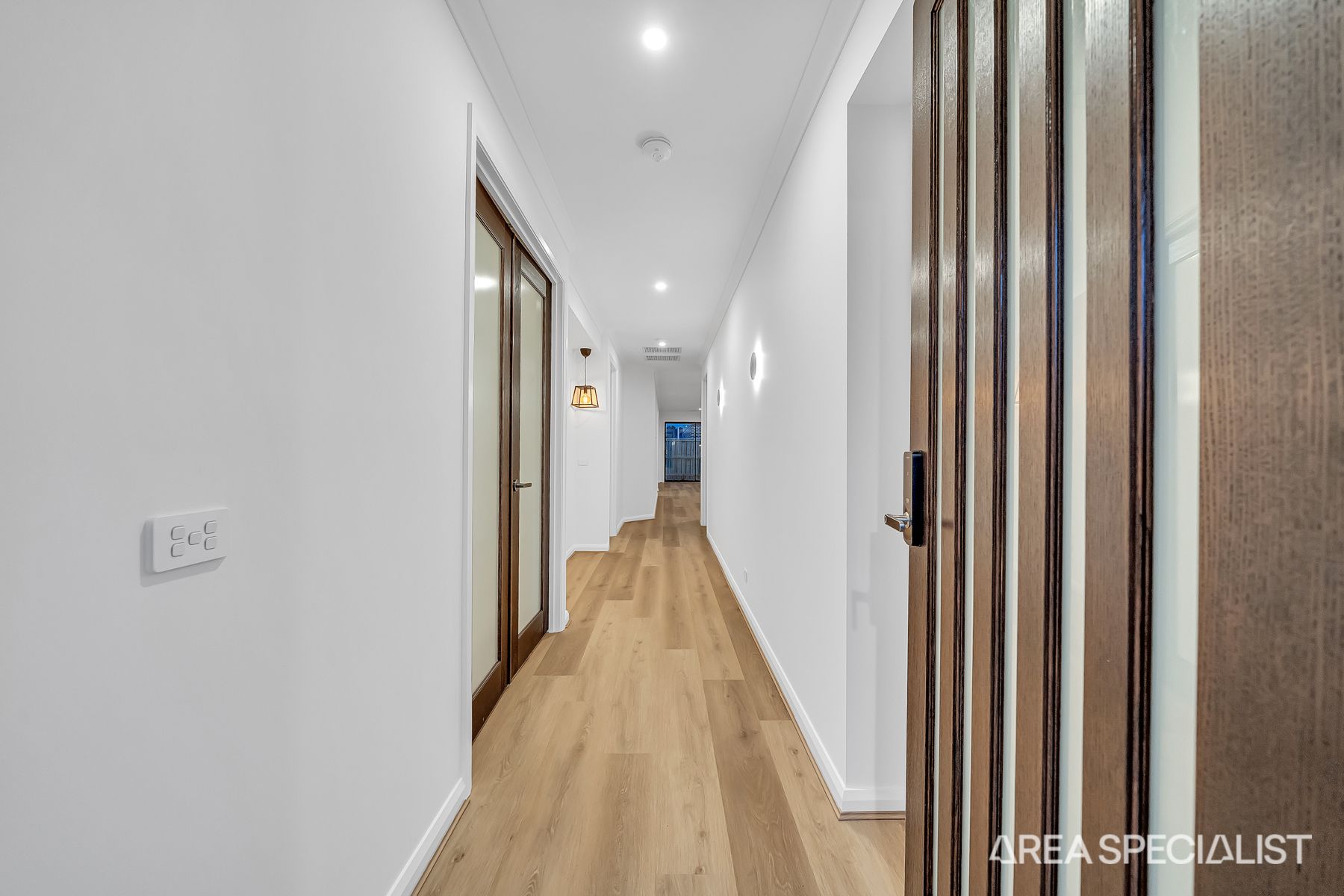 15 Kalyani Street, Werribee, VIC 3030, Werribee - Thumbnail 5