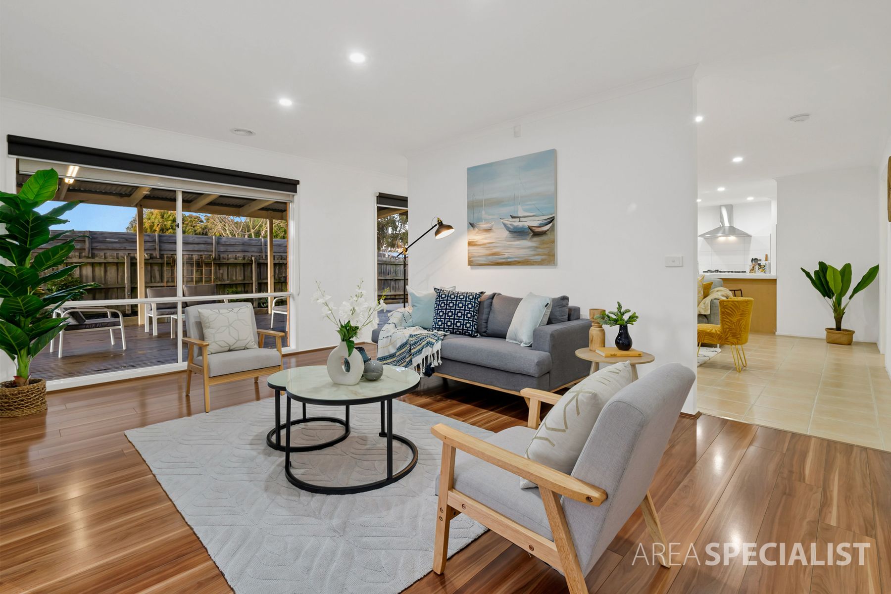 2 Helmsdale Court, Cranbourne West, VIC 3977, Cranbourne West - Thumbnail 3