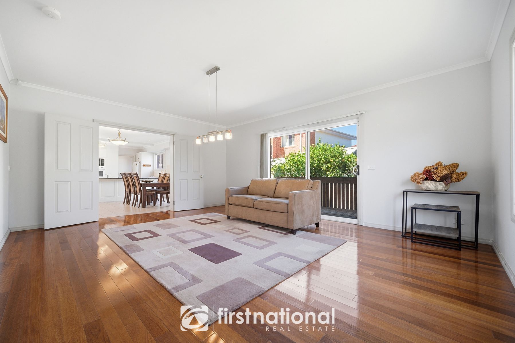 8 Erica Close, Endeavour Hills VIC 3802, Endeavour Hills - Thumbnail 2