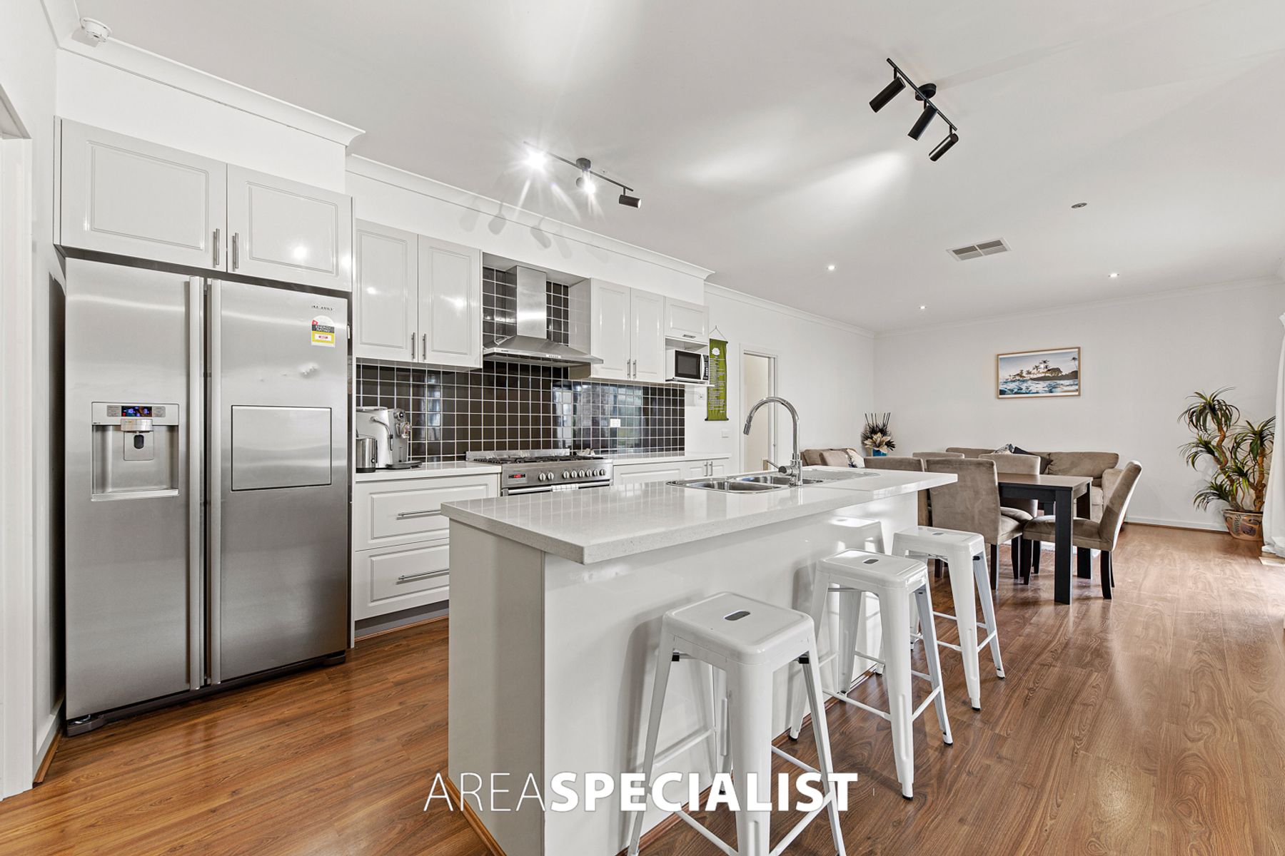 22 Yellow Gum Drive, Pakenham, VIC 3810, Pakenham - Thumbnail 3