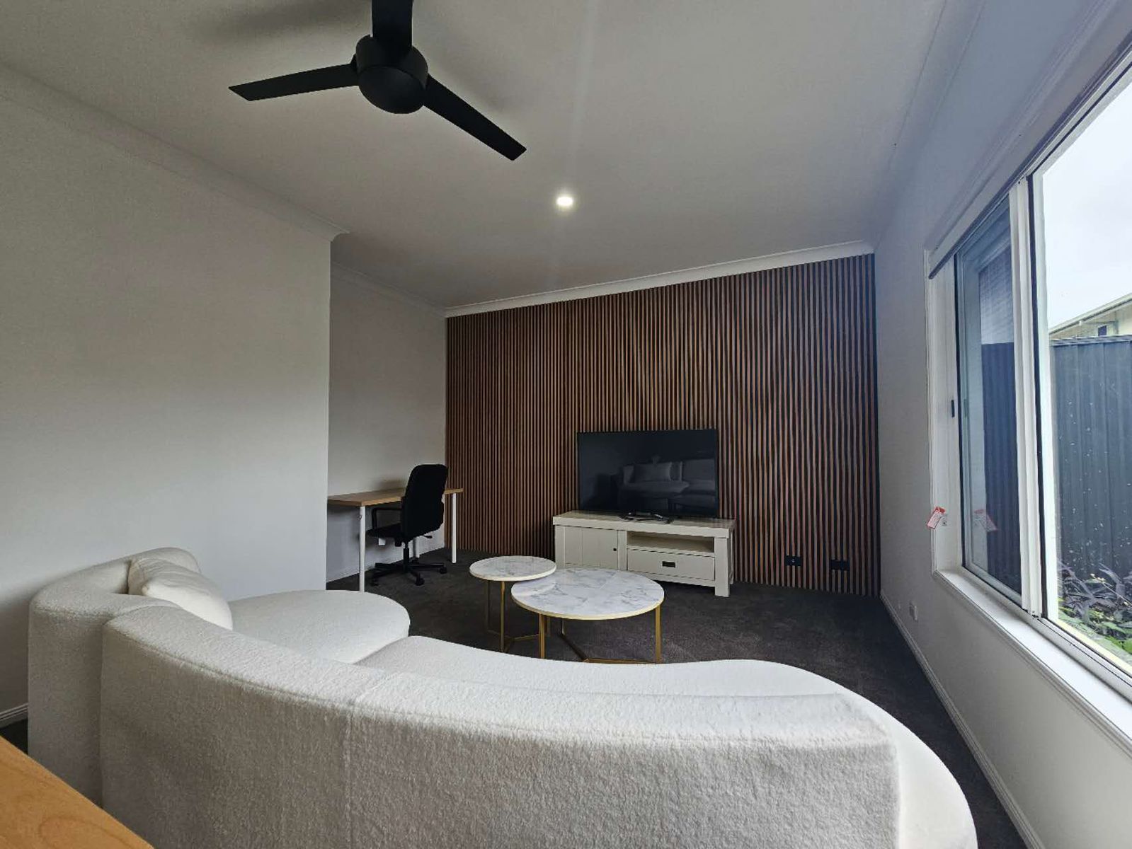 228 Edgeworth 14