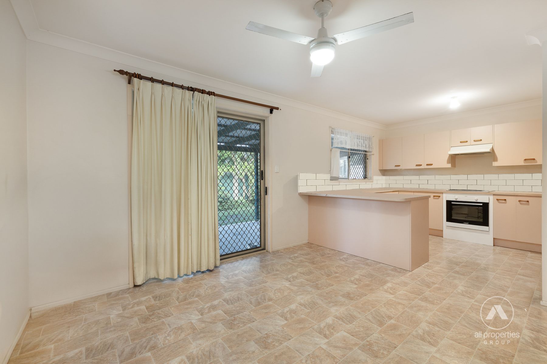 14 Parkside Drive, Crestmead QLD 4132, Crestmead - Thumbnail 3