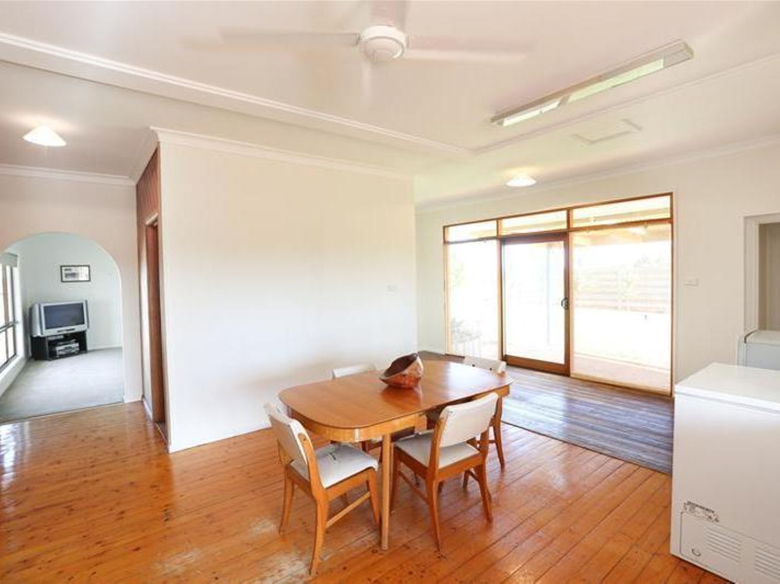 147 Reserve West Road, Dareton - Thumbnail 3