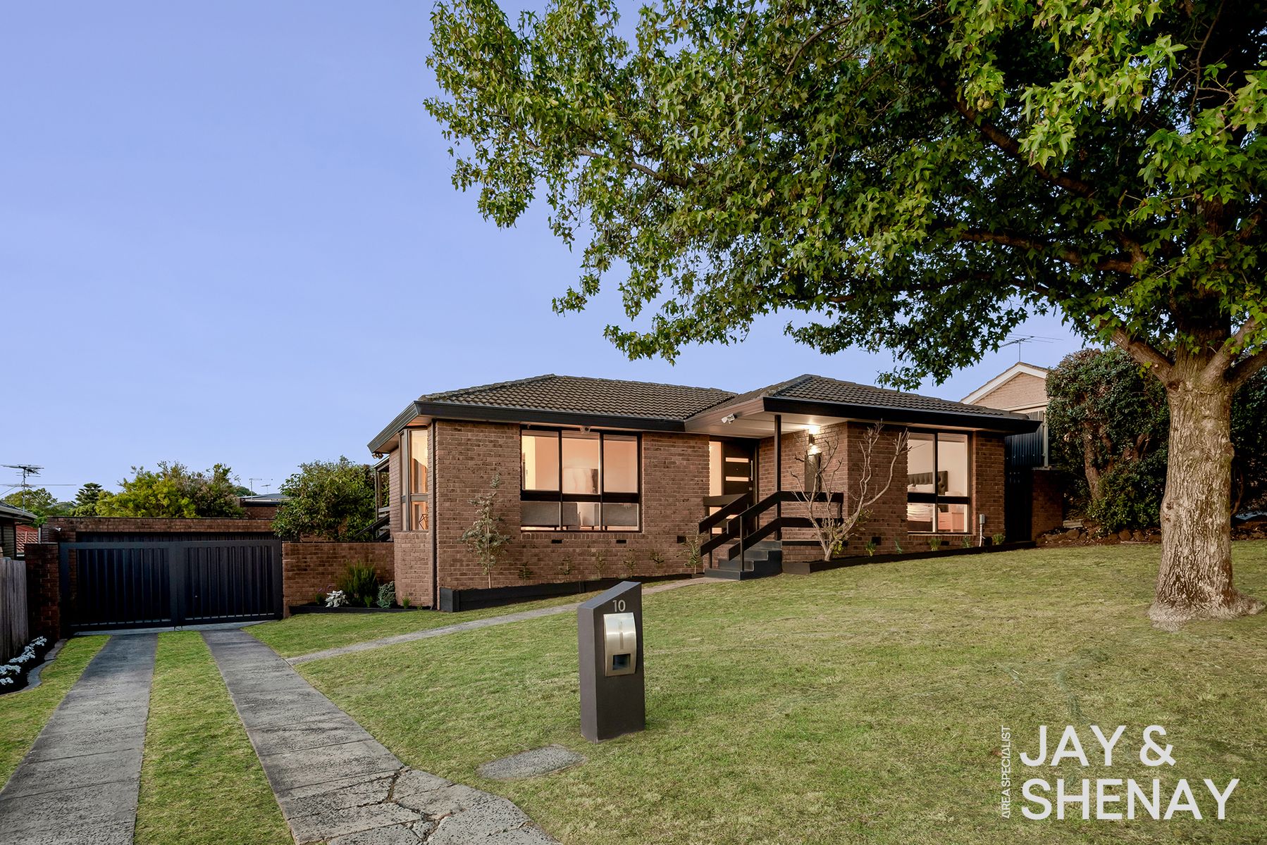 10 Harvey Place, Endeavour Hills VIC 3802, Endeavour Hills - Thumbnail 4
