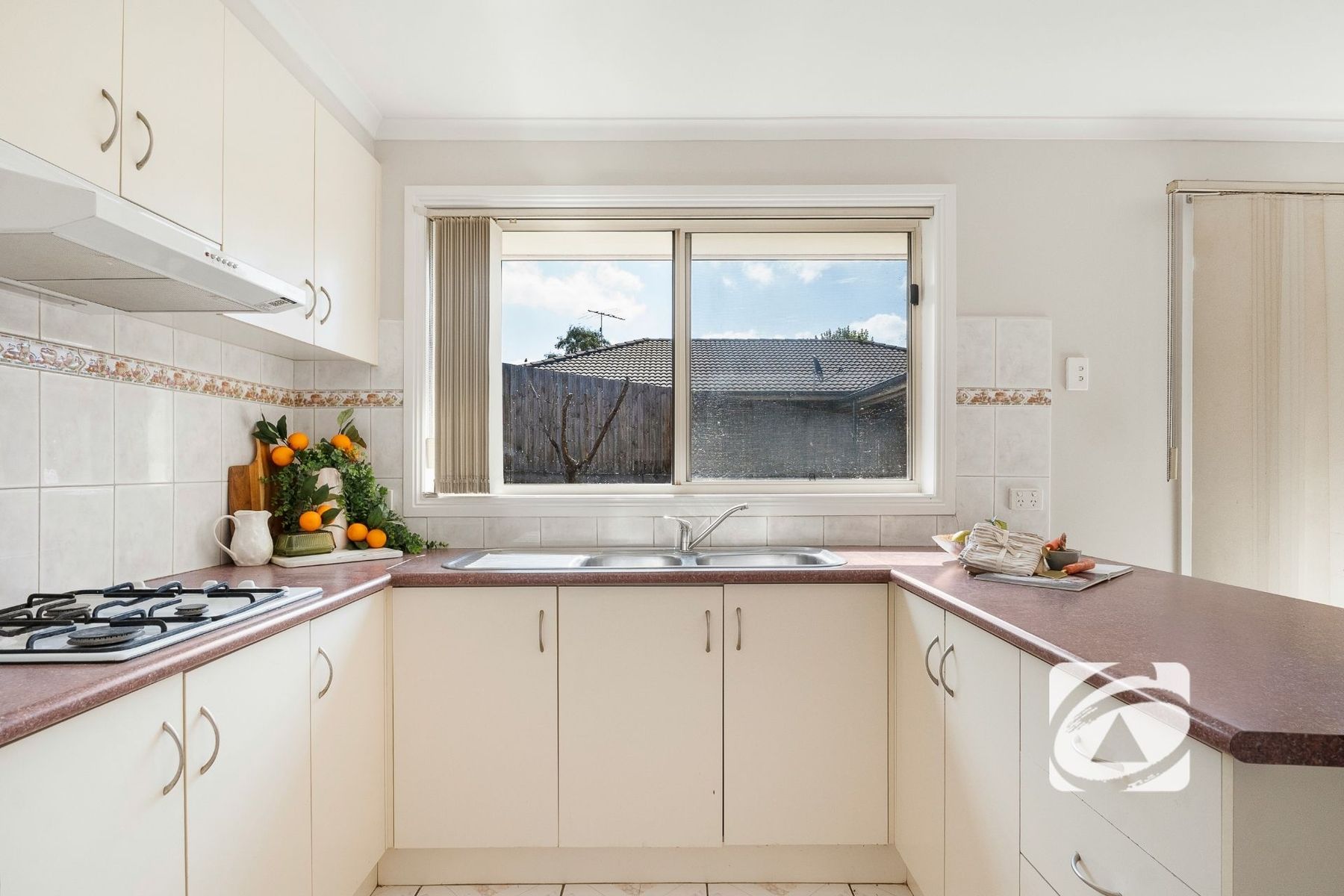 12 Pownceby Court, Pakenham VIC 3810, Pakenham - Thumbnail 2