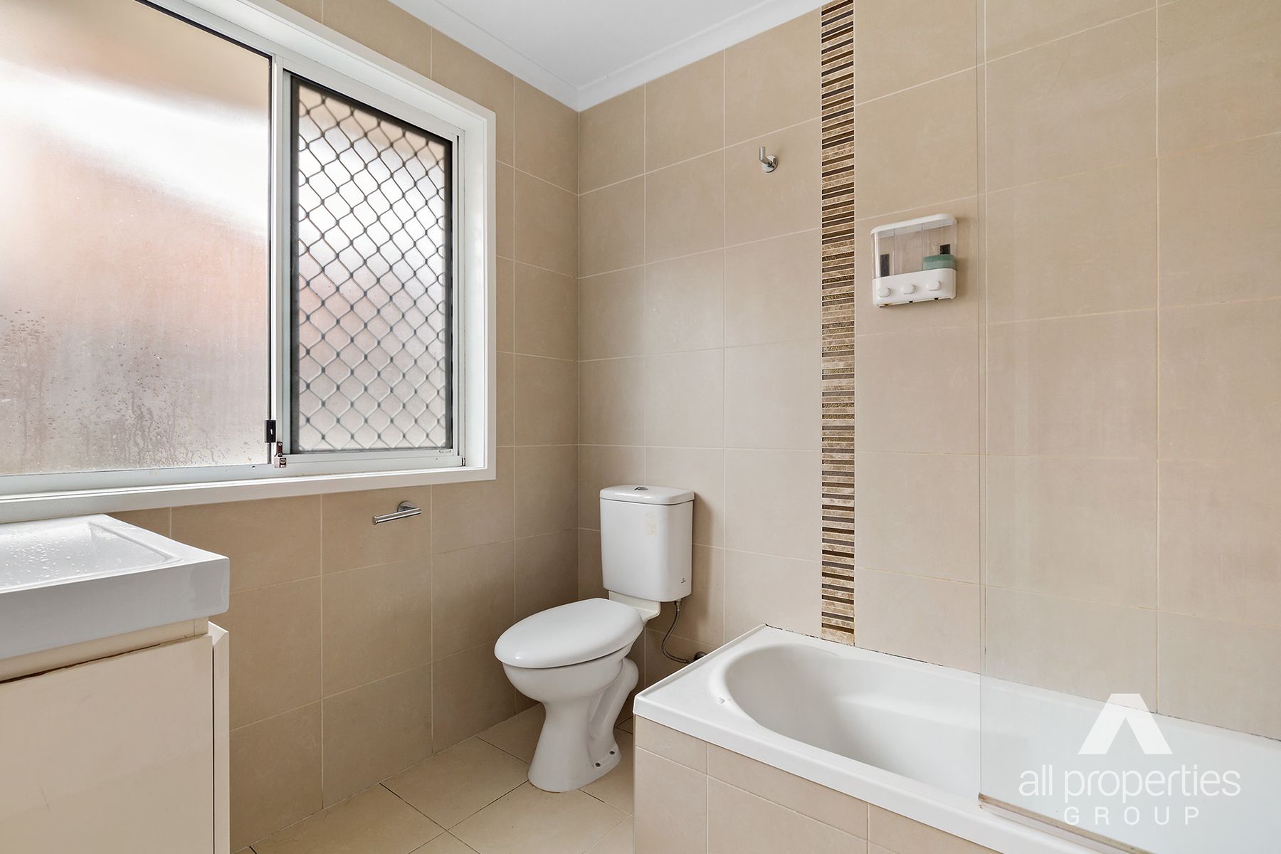 21 Hughes Street, Browns Plains QLD 4118, Browns Plains - Thumbnail 6
