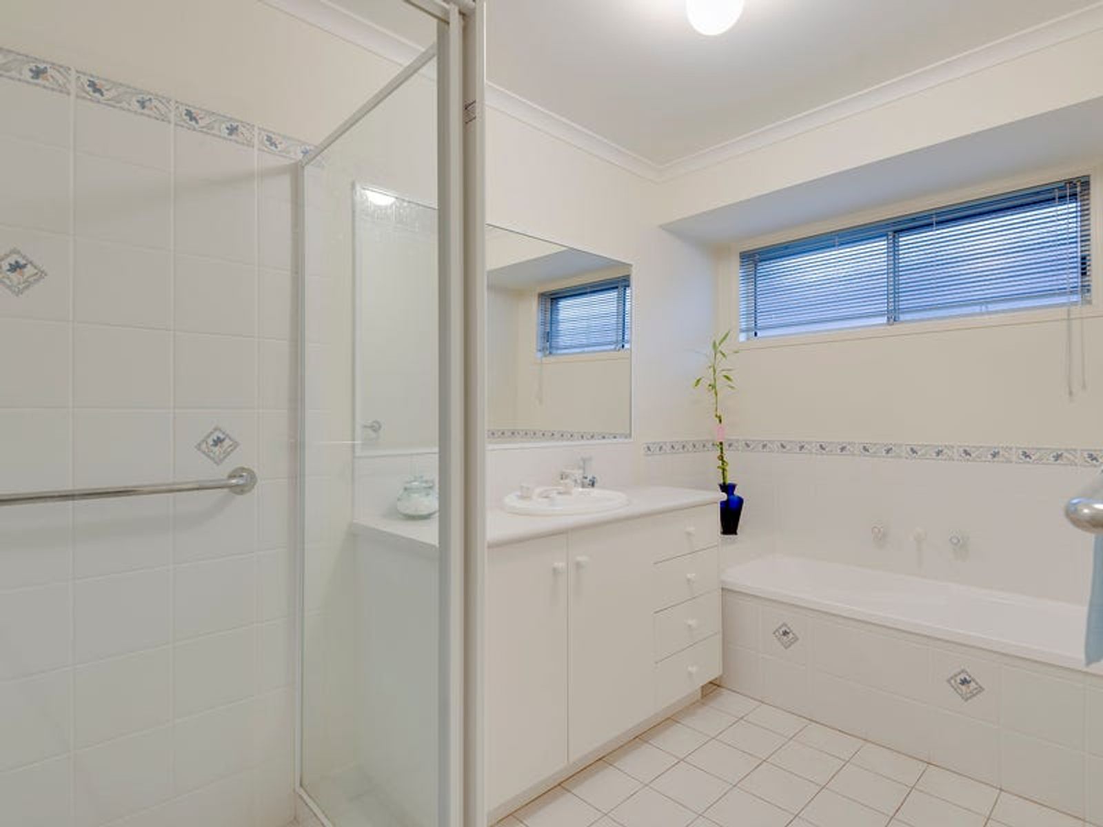25 Lawson Way, Endeavour Hills, VIC 3802, Endeavour Hills - Thumbnail 6