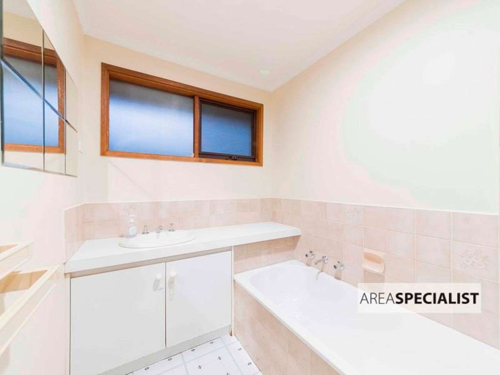 86 Gipps Crescent, Cranbourne North, VIC 3977, Cranbourne North - Thumbnail 4