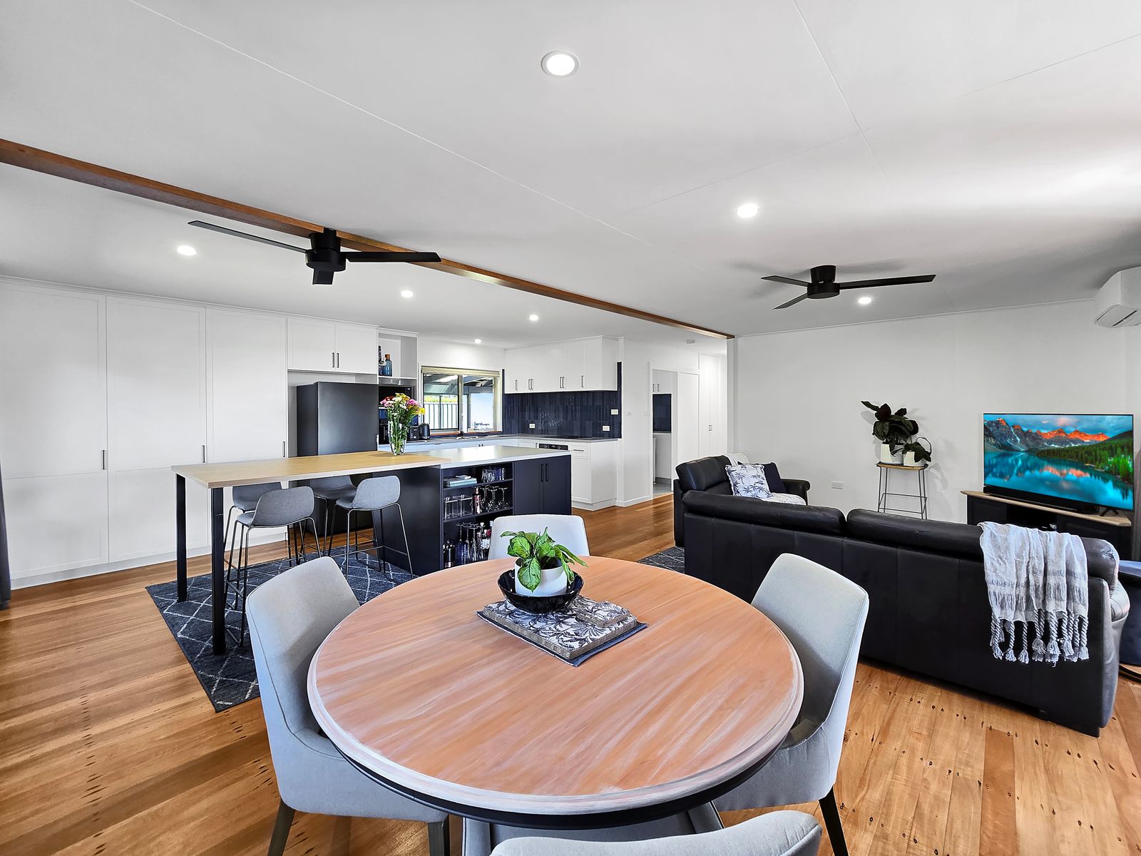 11 Phillips Avenue, Atherton QLD 4883, Atherton - Thumbnail 4
