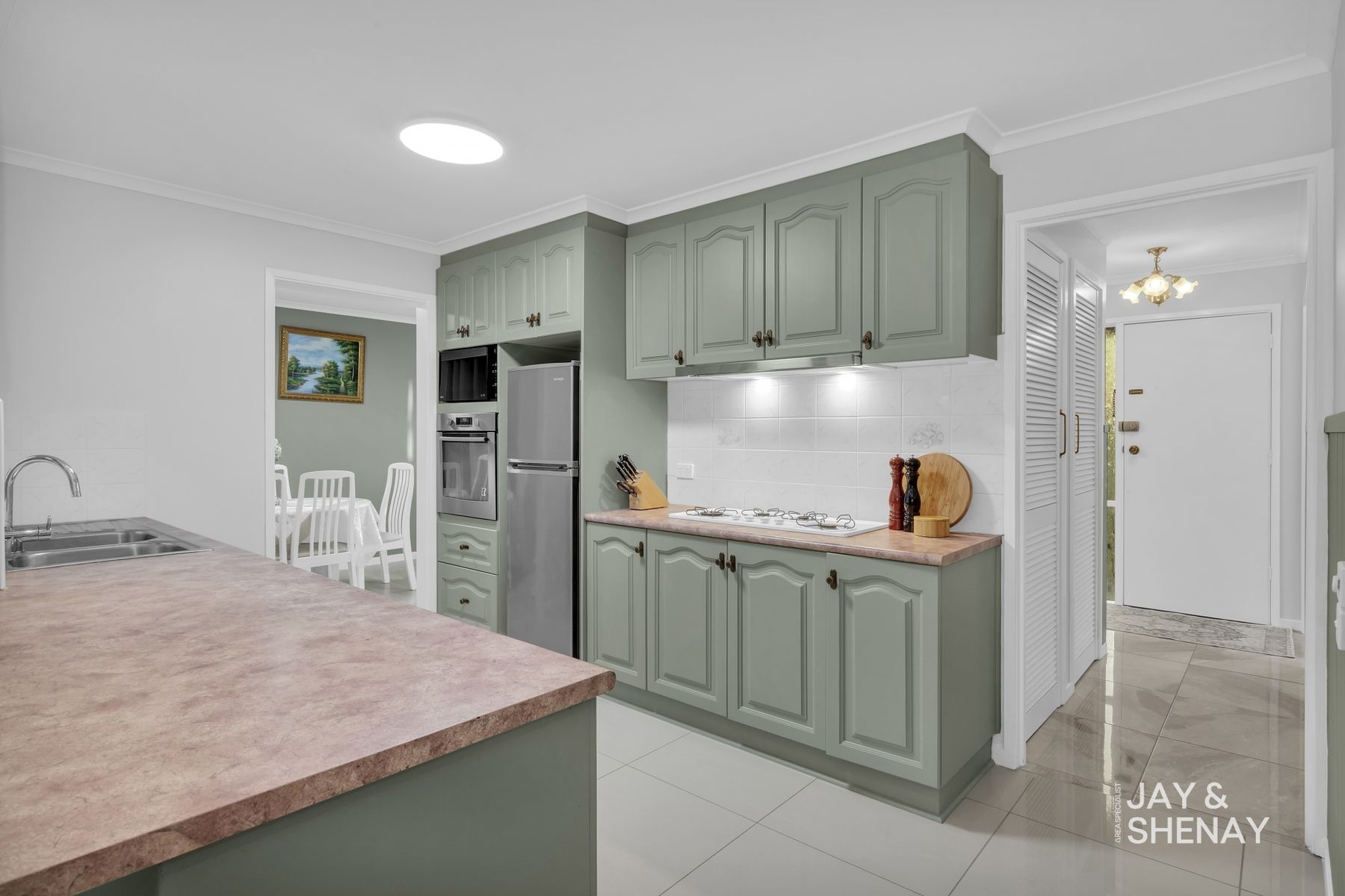 6 Robinvale Court, Endeavour Hills, VIC 3802, Endeavour Hills - Thumbnail 6
