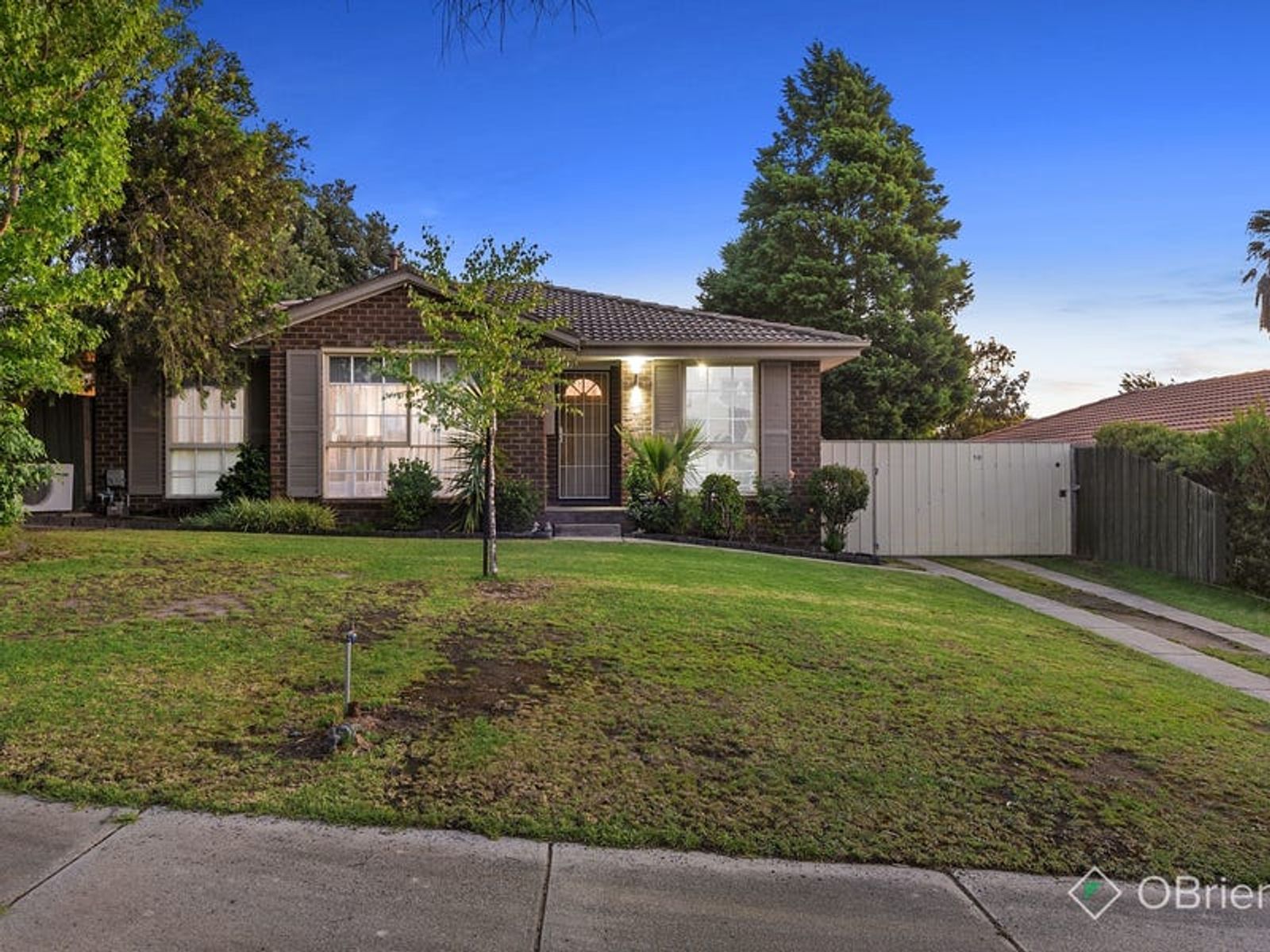 10 Patterson Court, Endeavour Hills, VIC 3802
