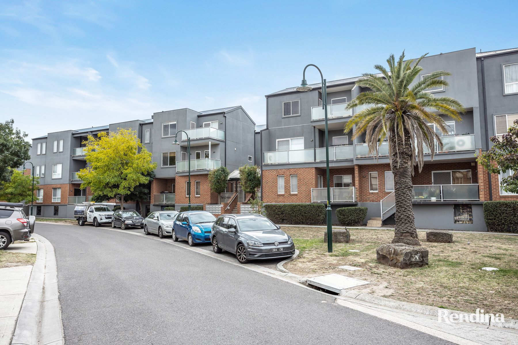 60/2 Newmarket Way, Flemington - Image 1