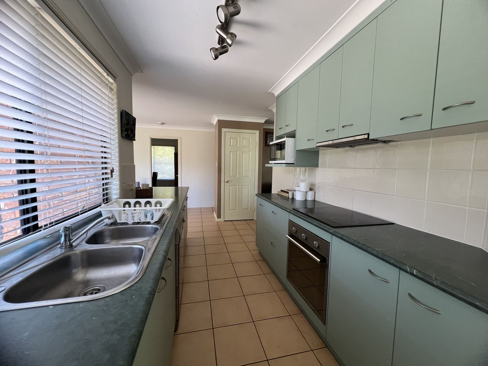 78 Mullers Road, Redridge QLD 4660, Redridge - Thumbnail 3
